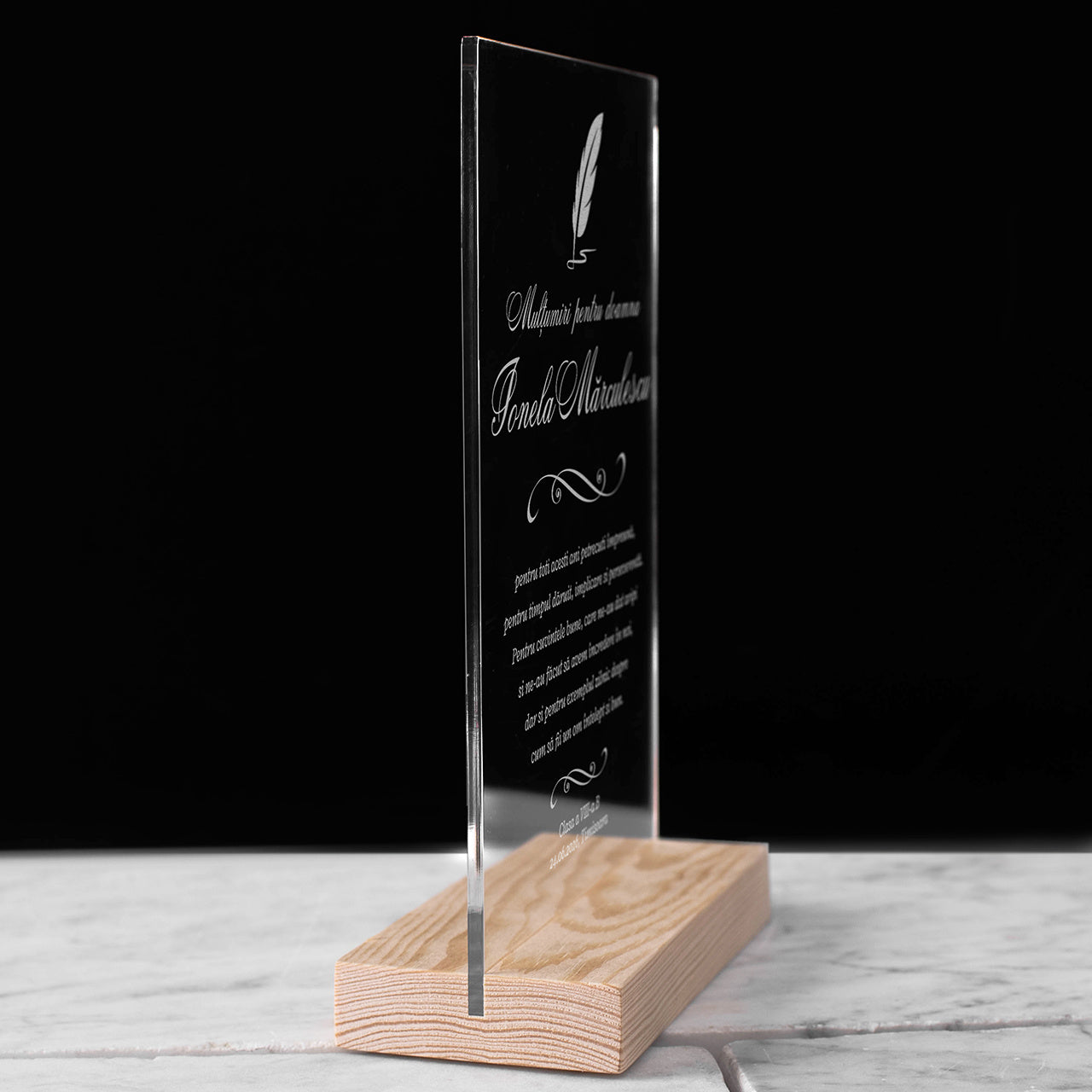 Elegancka statuetka na prezent dla nauczyciela statuetka dla nauczyciela prezent dla wychowawcy