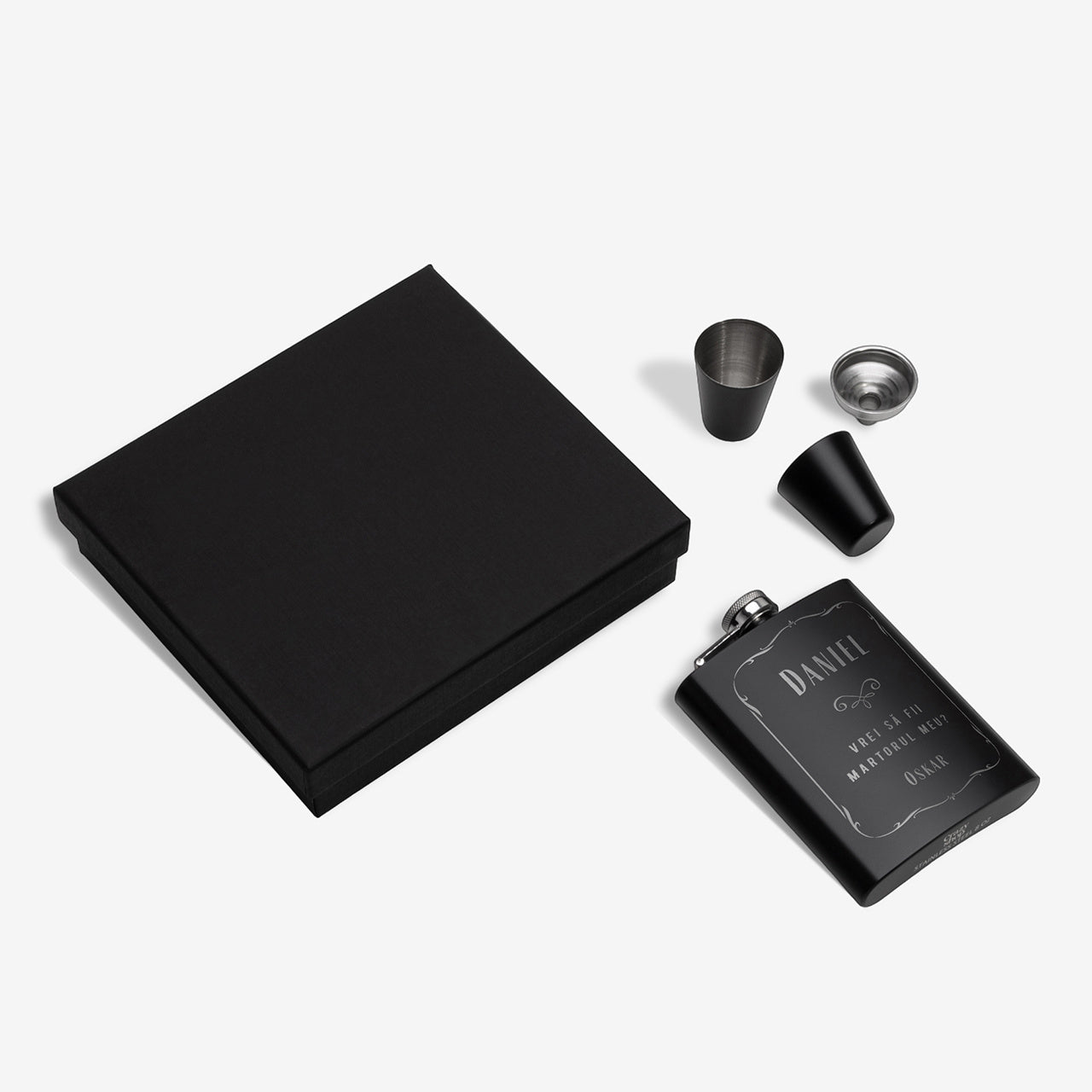 Grawerowana piersiówka - pytanie do świadka piersiówka dla świadka prośba o świadkowanie prezent dla świadka