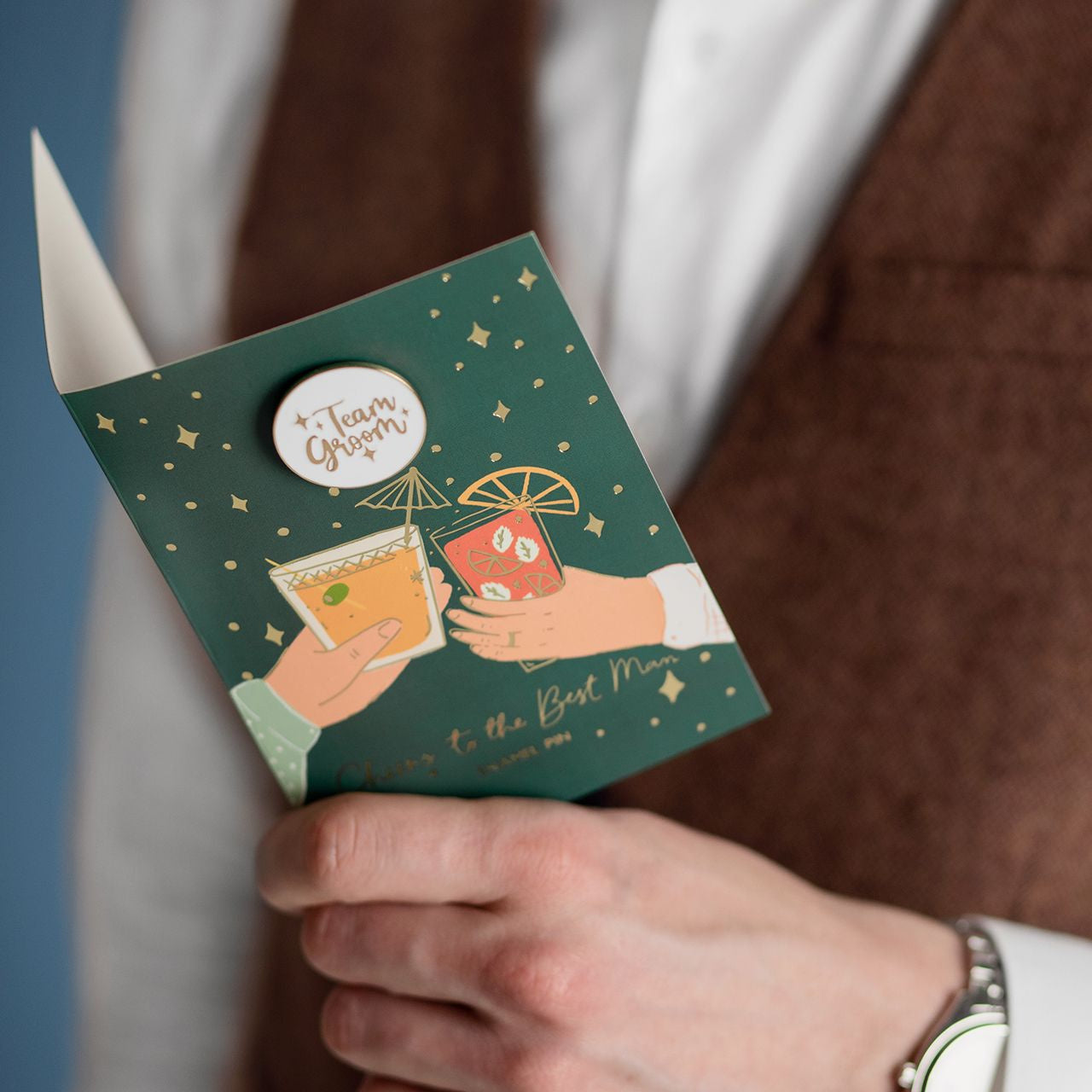 Felicitare cu insignă – pentru petrecerea burlacilor