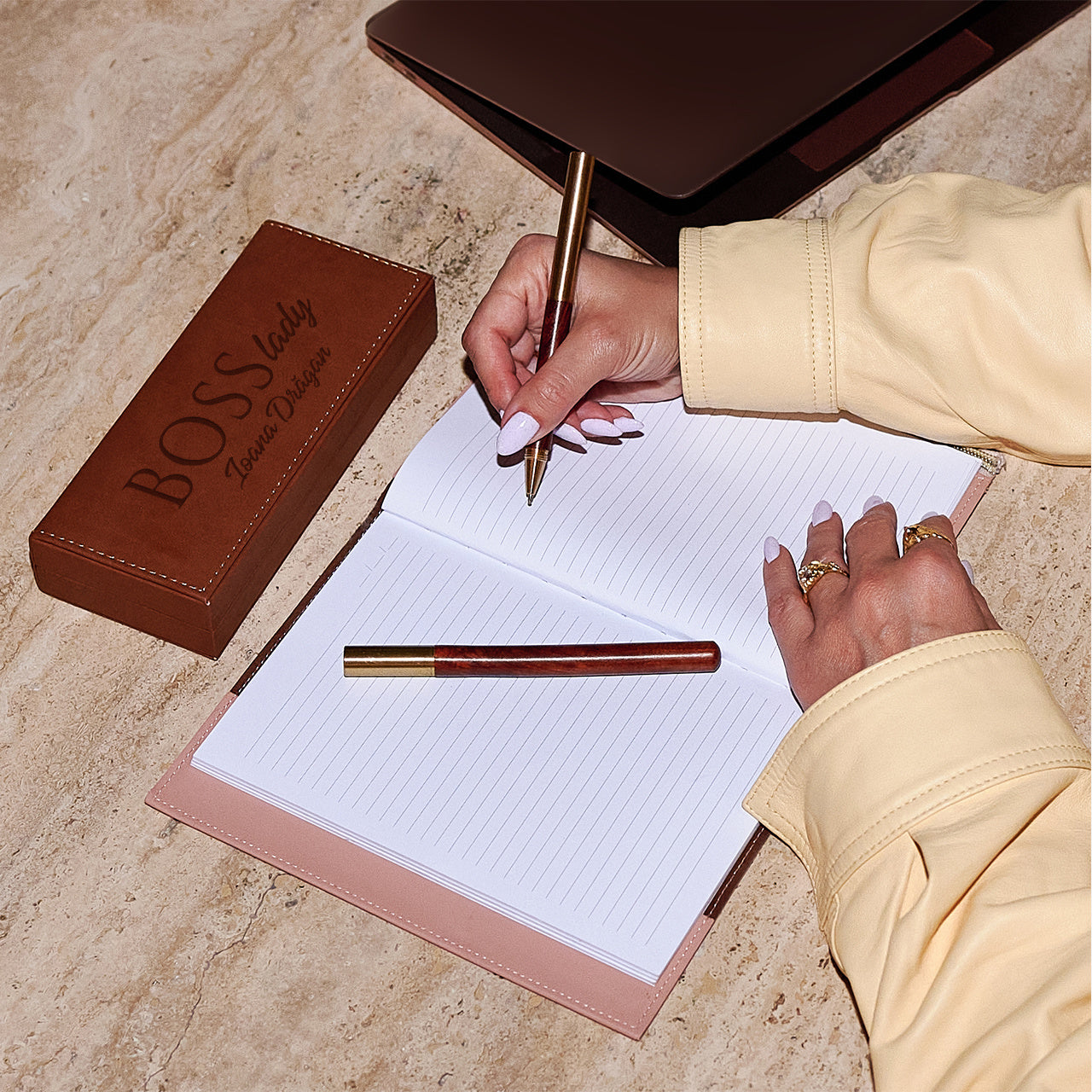 Set elegant cu pix și creion – cadou practic pentru șefă