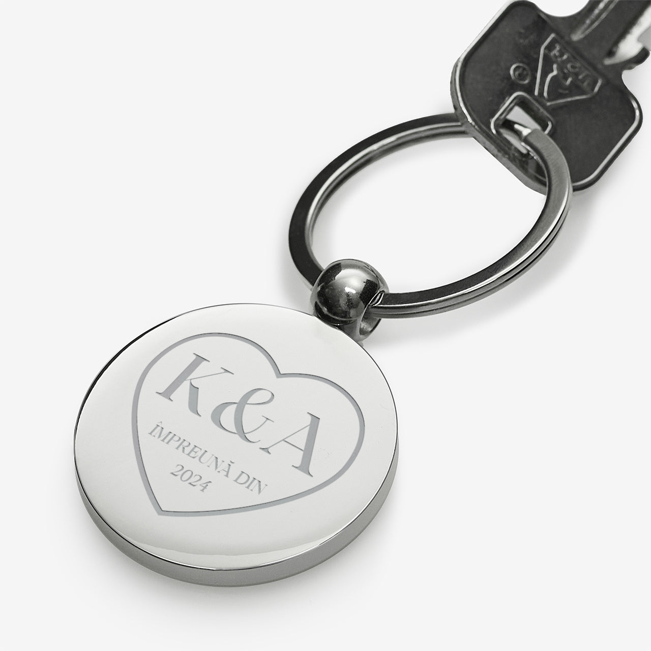 Breloczek do kluczy z grawerem - prezent na rocznicę związku brelok do kluczy personalizowany