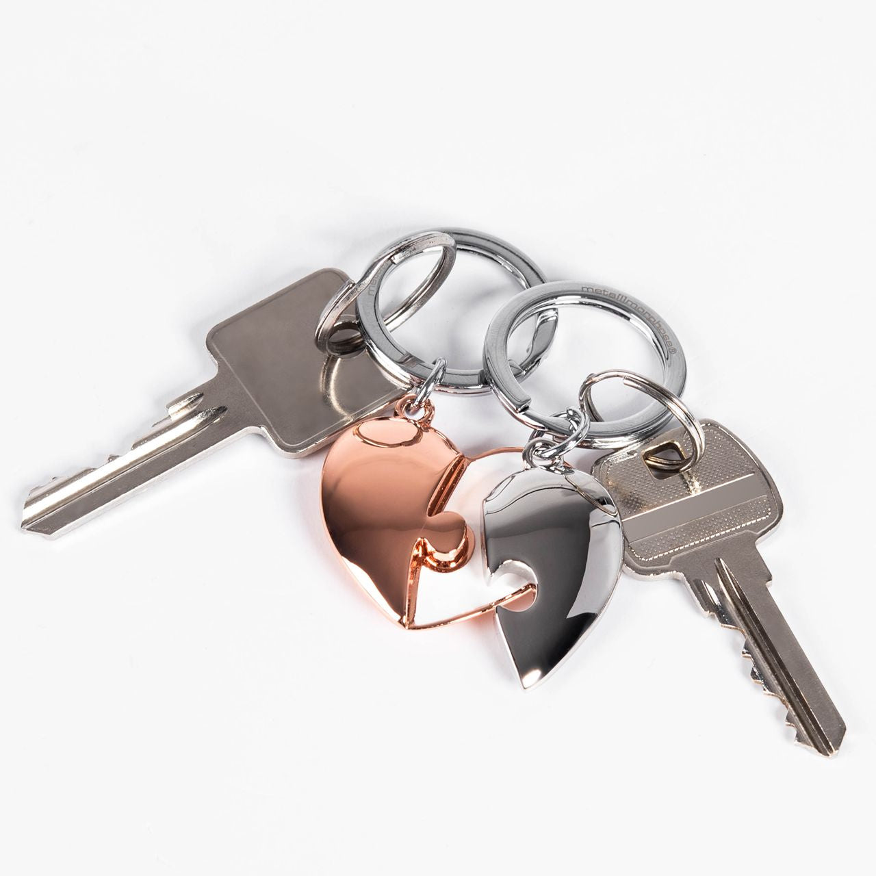 Breloczki dla pary - dwie połówki serca breloczki na walentynki prezent dla pary prezent na walentynki