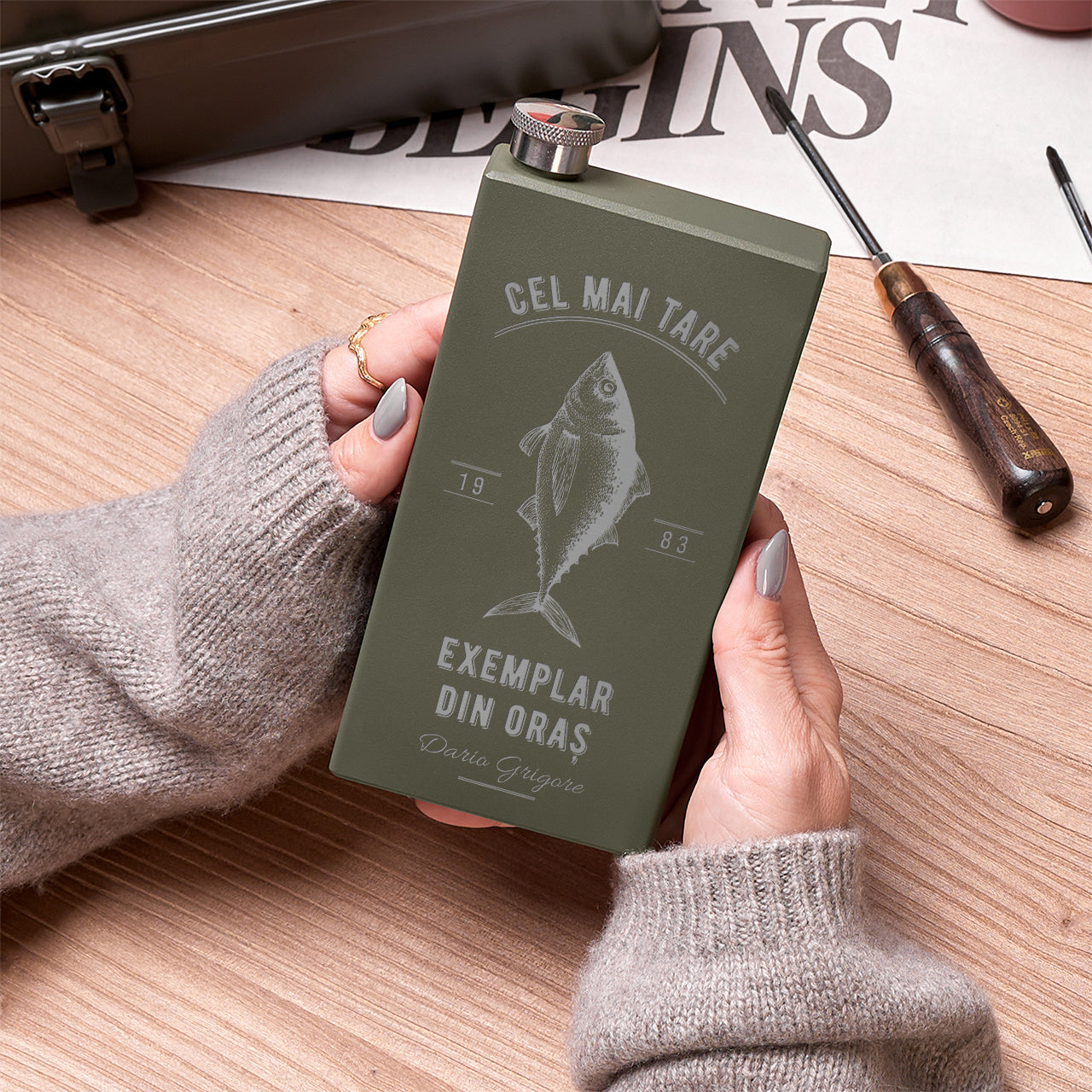 Piersiówka z grawerem na prezent dla wędkarza piersiówka dla wędkarza