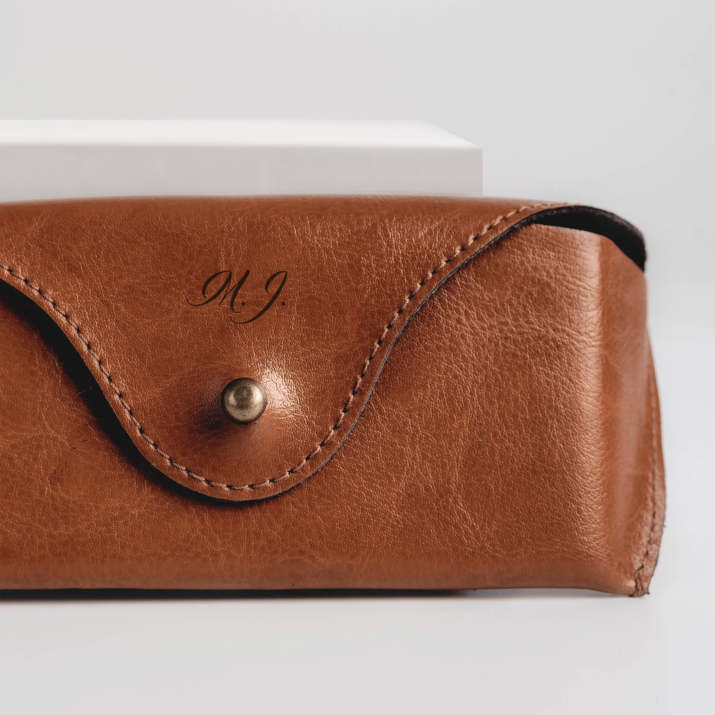 Eleganckie etui na okulary - Inicjały prezent dla męża na urodziny etui z grawerem