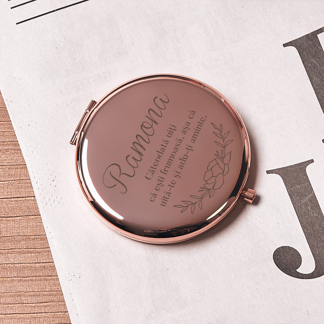 Oglindă de buzunar roz auriu - cadou pentru ea