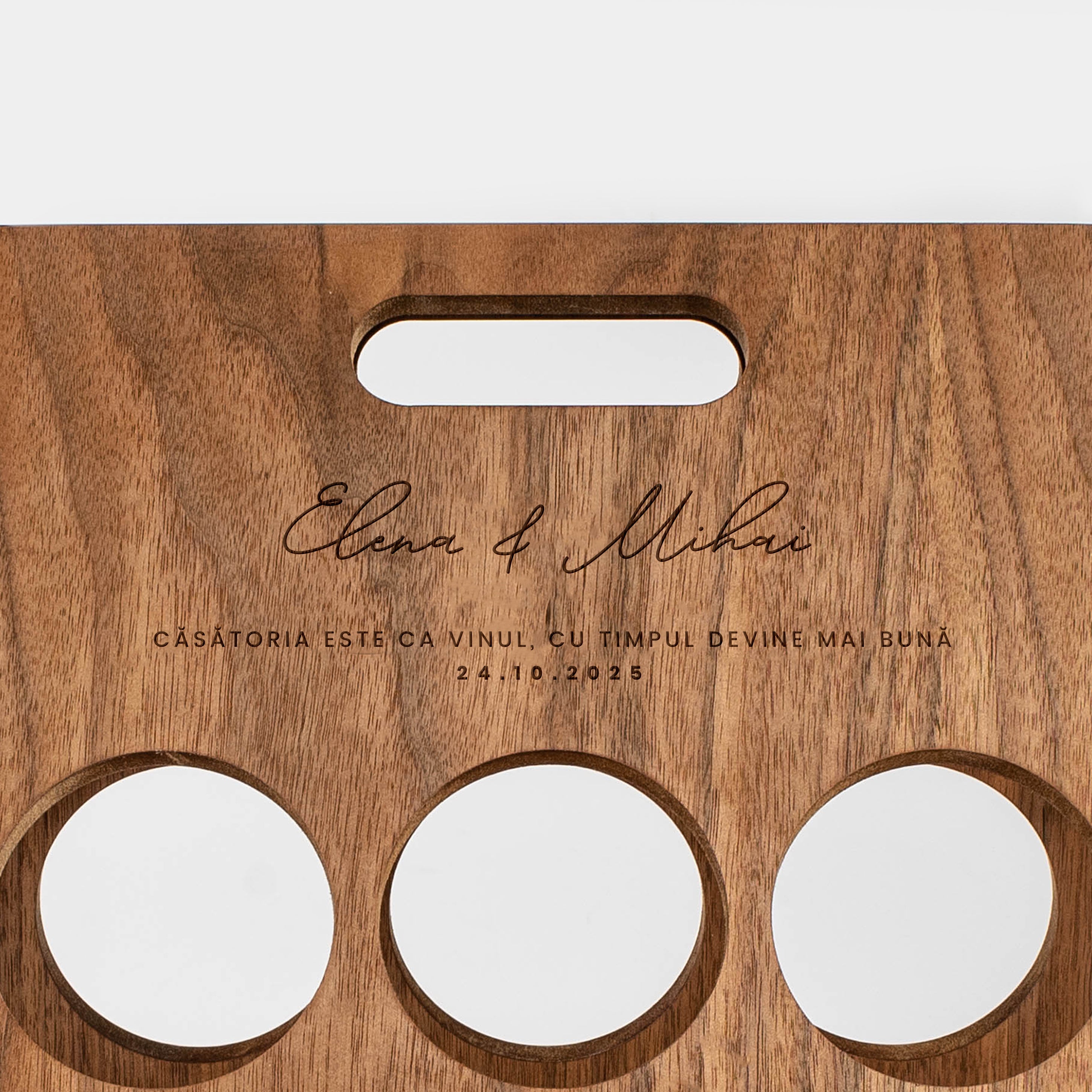 Suport personalizat pentru vin – cadou elegant de nuntă