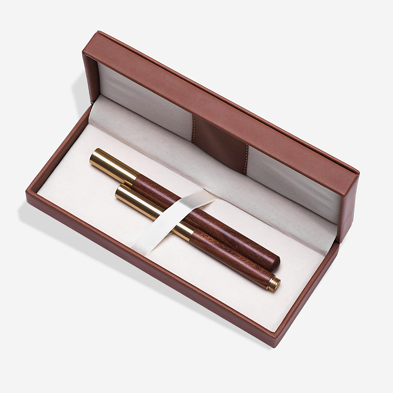 Set de scris gravat – inițiale