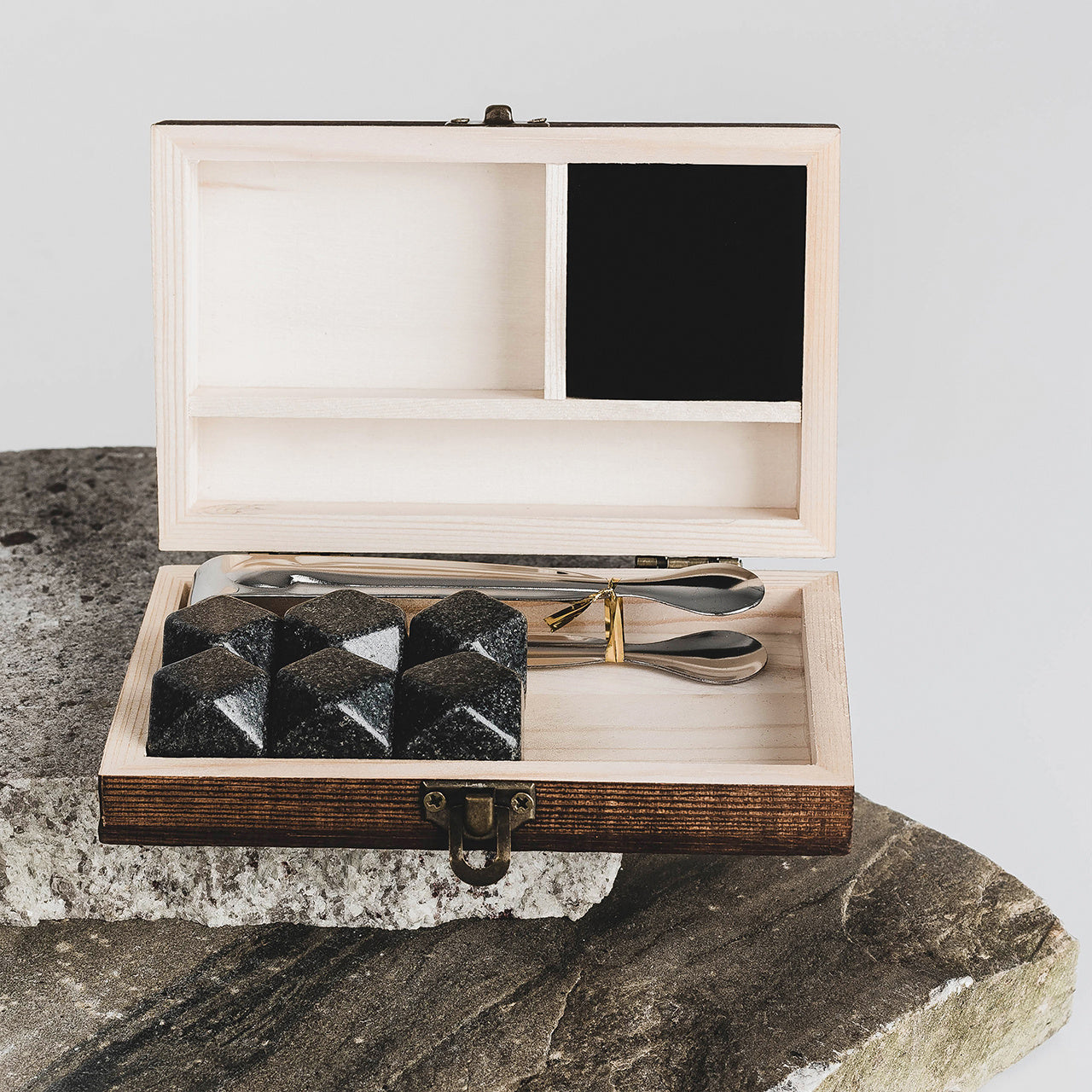 Pietre de whisky - cadou pentru el