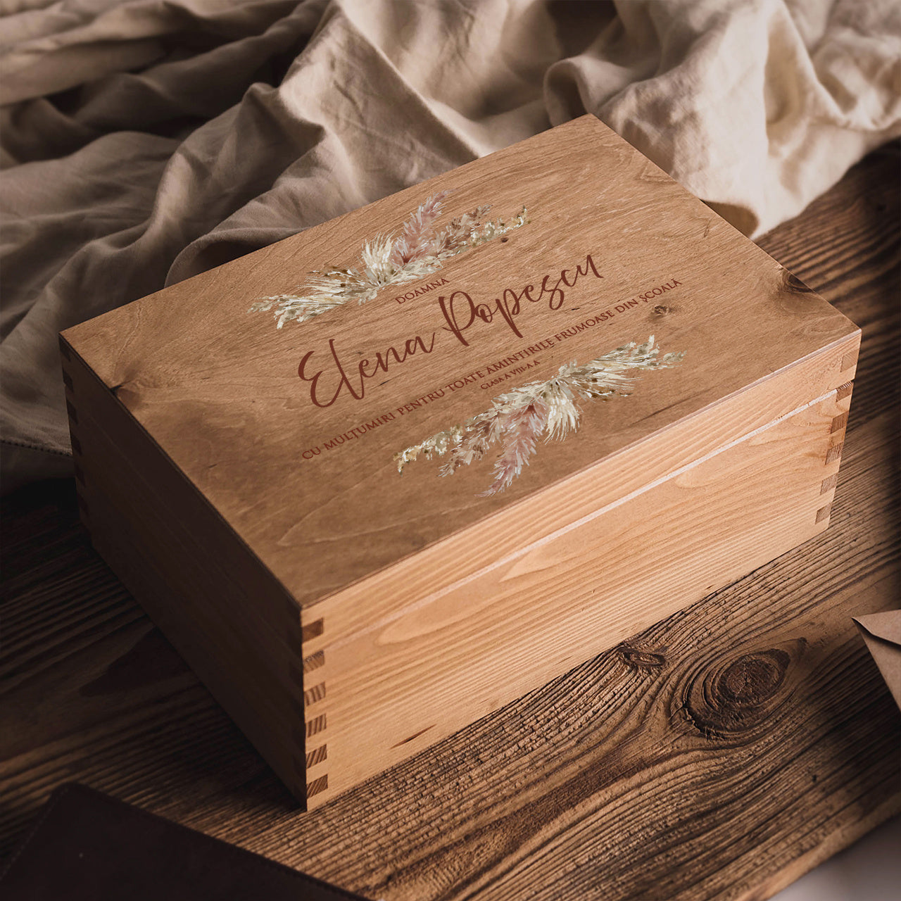 Cutie de amintiri pentru profesor – cadou pentru profesor la sfârșitul anului școlar