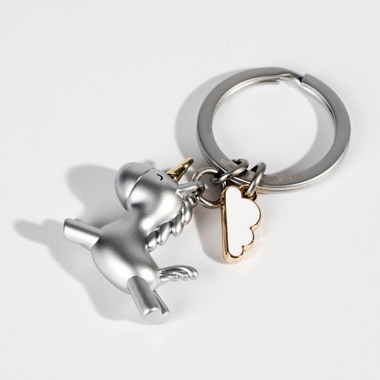 Breloc cu unicorn și nor