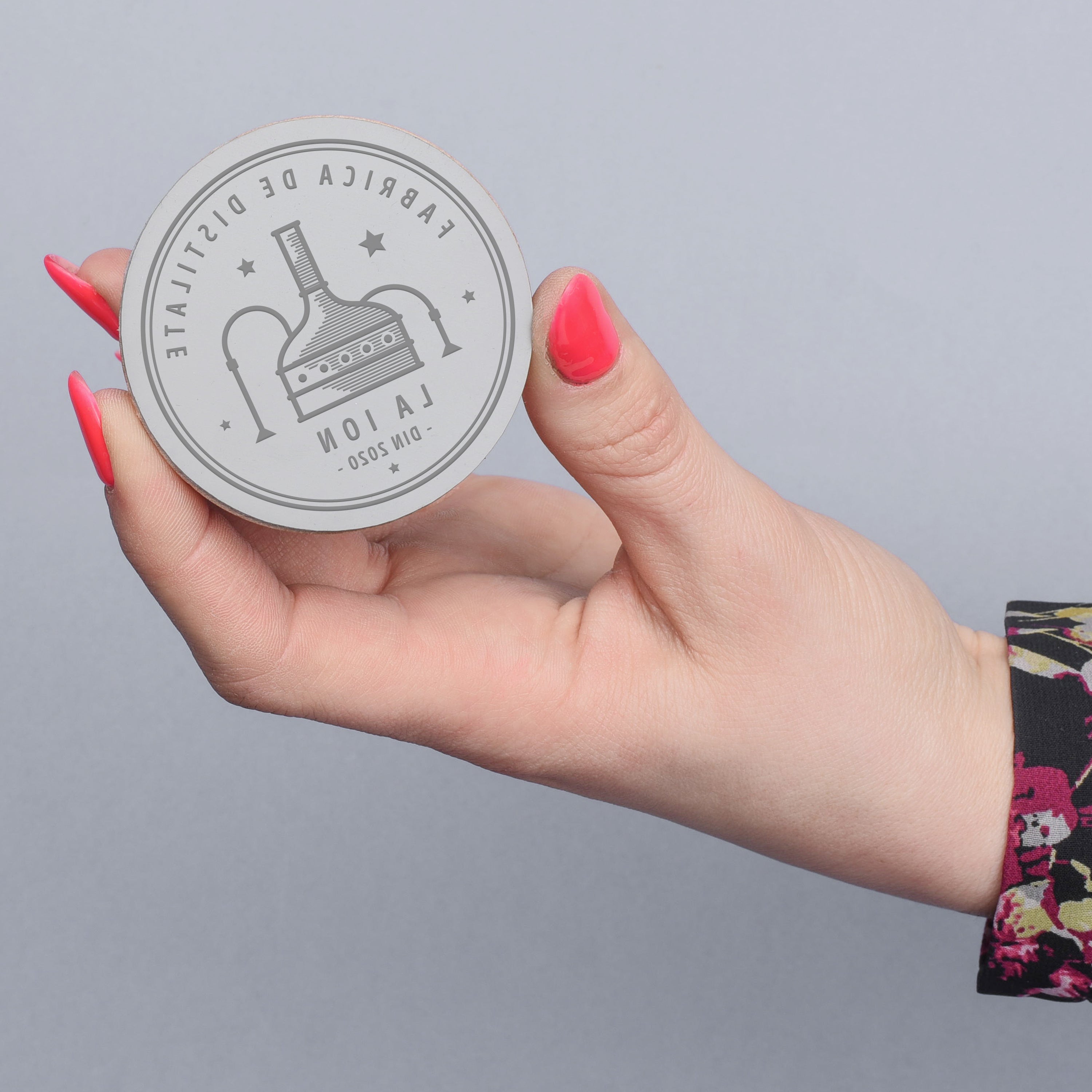 Ștampilă din lemn pentru un producător de alcool de casă