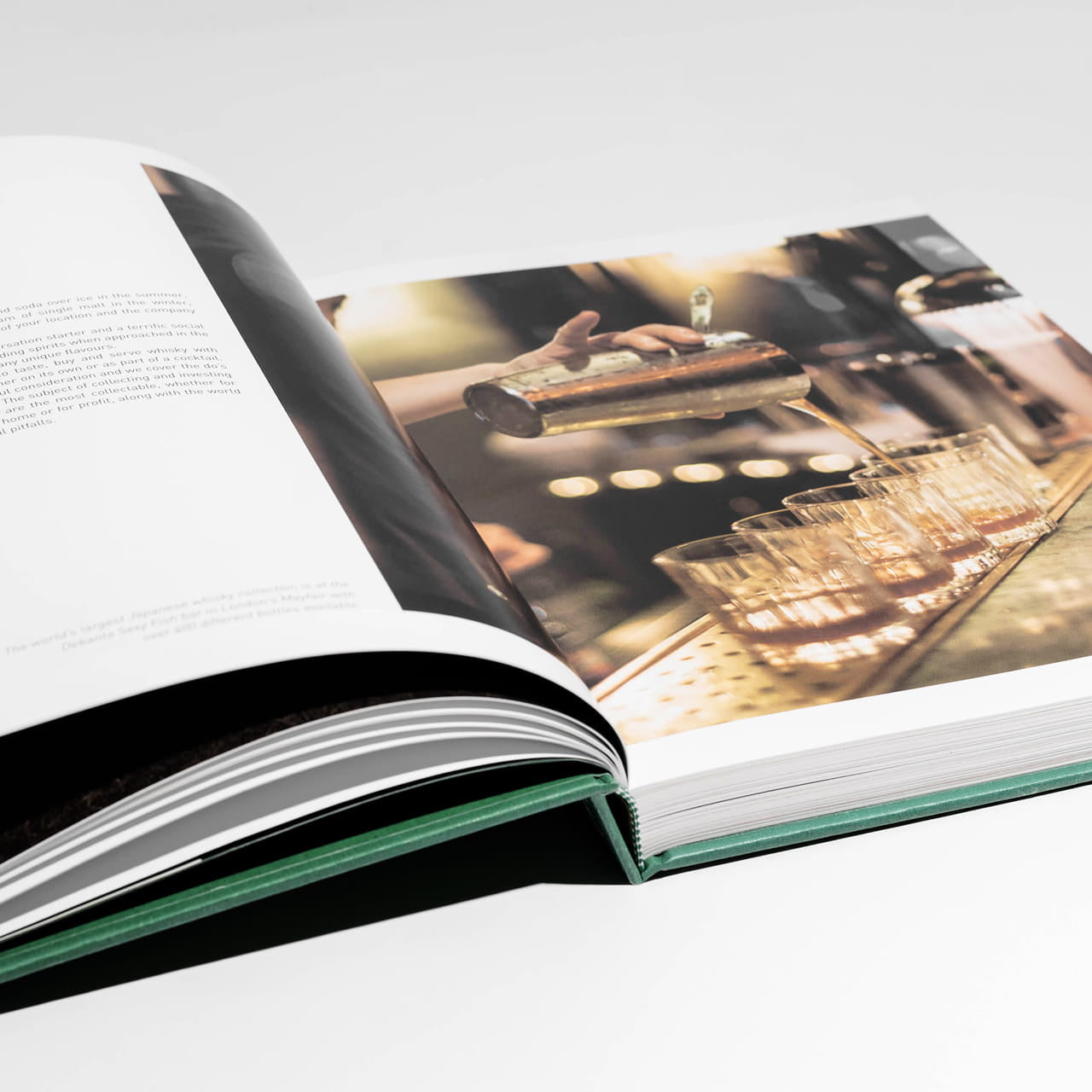 Książka o whisky The World of Whisky prezent dla miłośnika whisky prezent dla konesera whisky