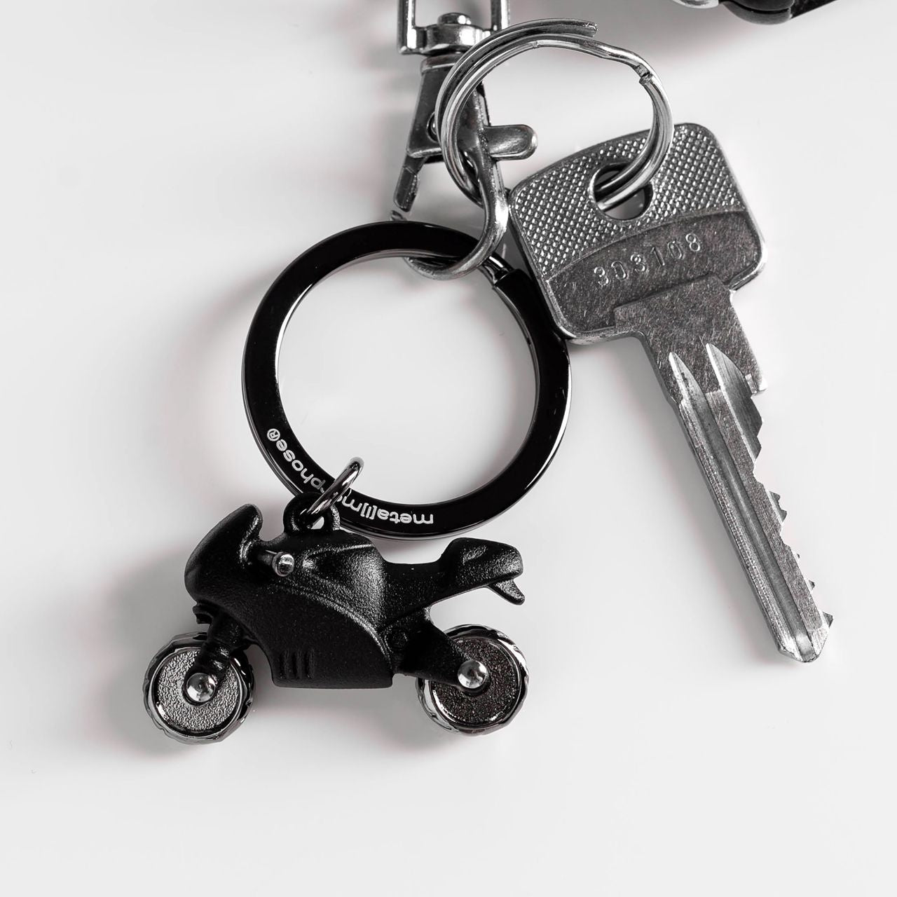 Brelok Motocykl prezent dla fana motoryzacji brelok dla motocyklisty gadżety dla motocyklisty prezent dla motocyklisty 