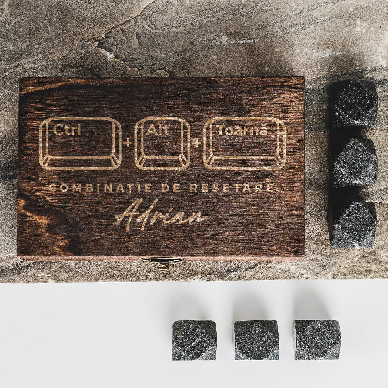 Kamienie do whisky na prezent dla informatyka gadżet dla informatyka kostki do whisky kostki kamienne do whisky