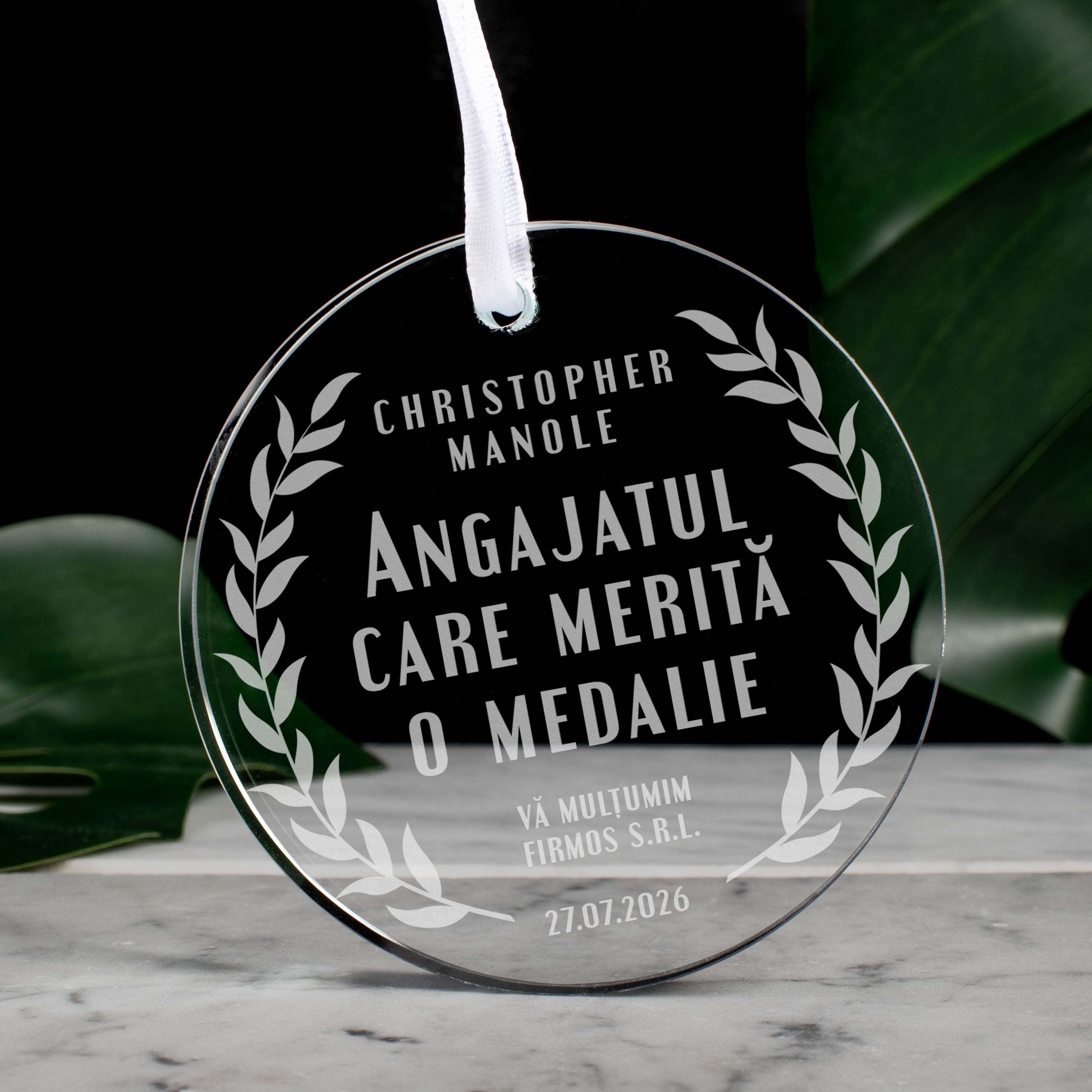 Ornament gravat din sticlă – Medalie pentru angajat