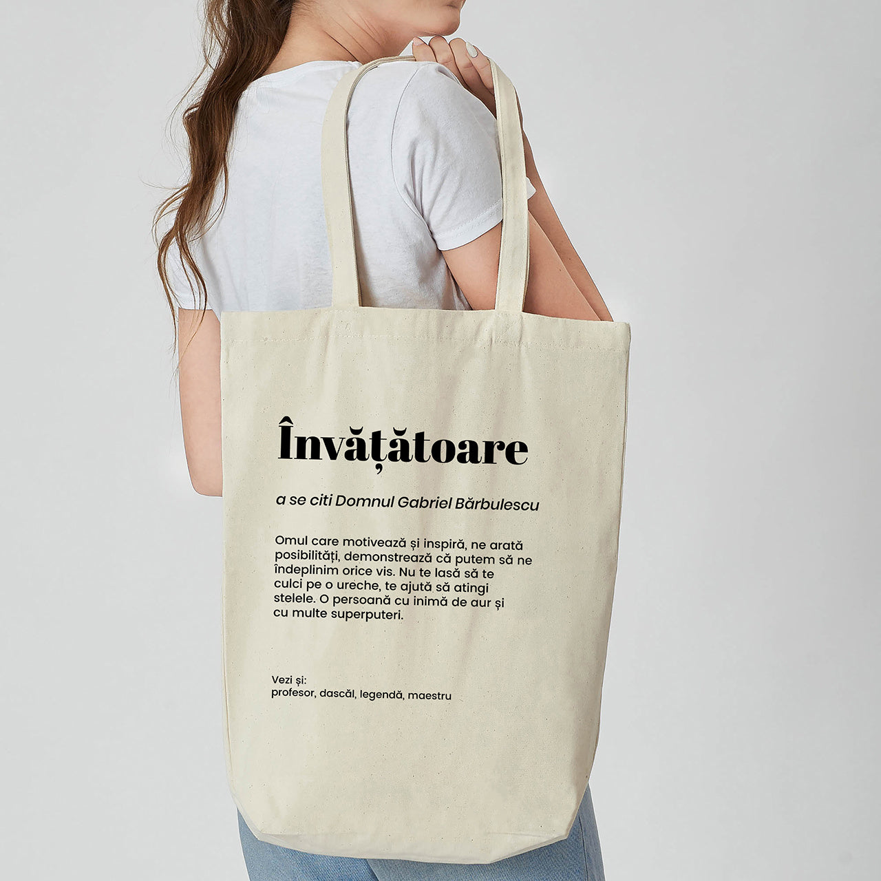 Geantă personalizată pentru profesor – Definiție