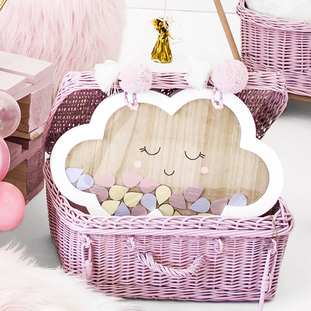 Carte de oaspeți din lemn - formă de nor