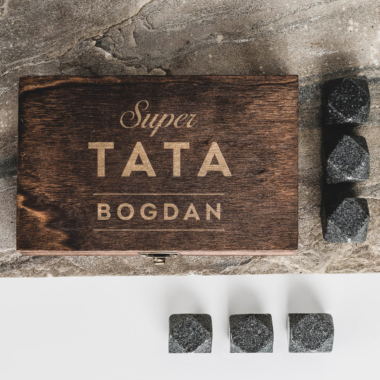 Grawerowane kamienie do whisky - elegancki prezent dla taty prezent na Dzień Taty prezent dla taty