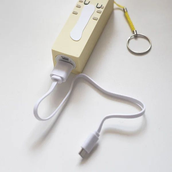 Breloc powerbank pisicuță 2600 mAh – cadou pentru copii