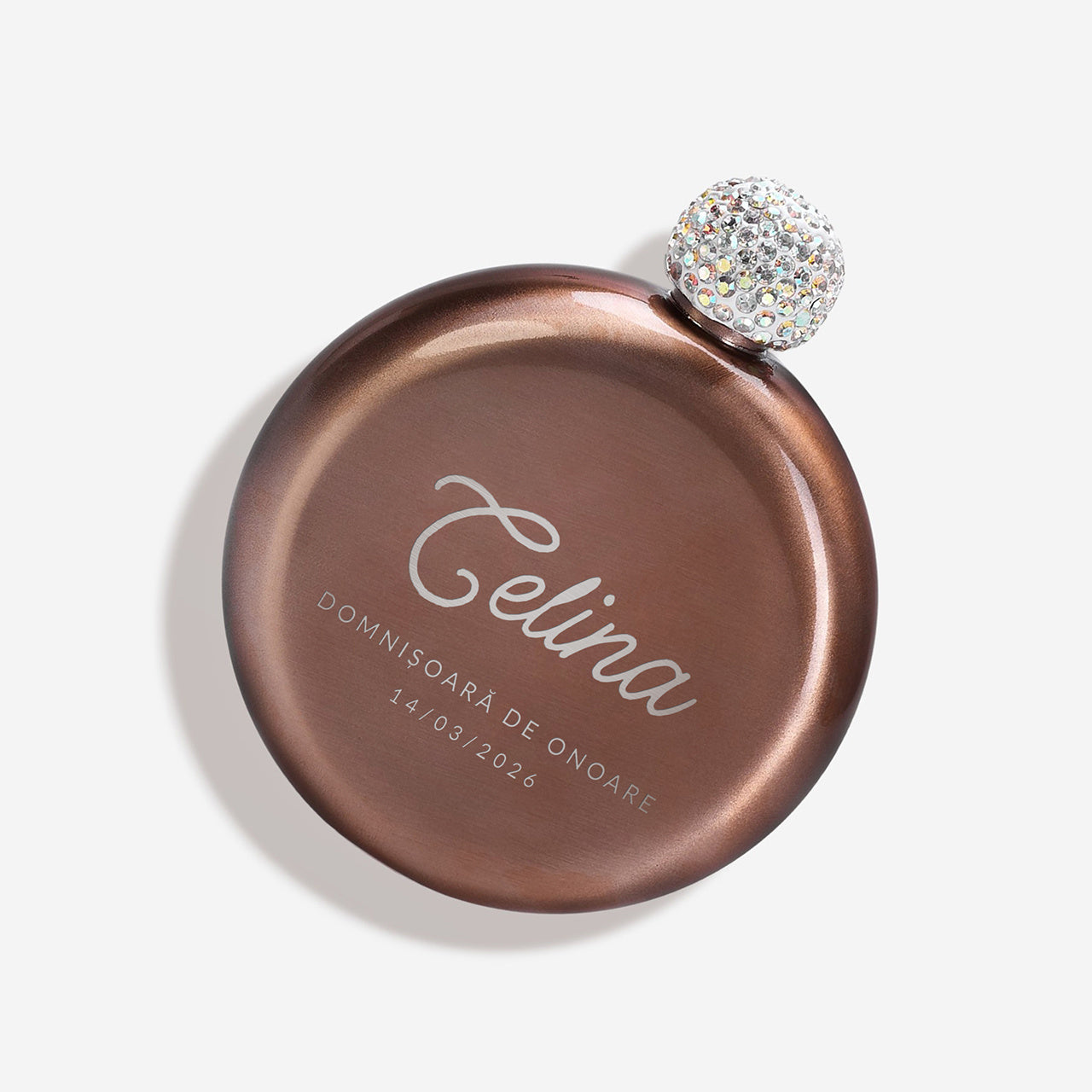 Ploscă gravată pentru femei – cadou elegant pentru domnișoara de onoare