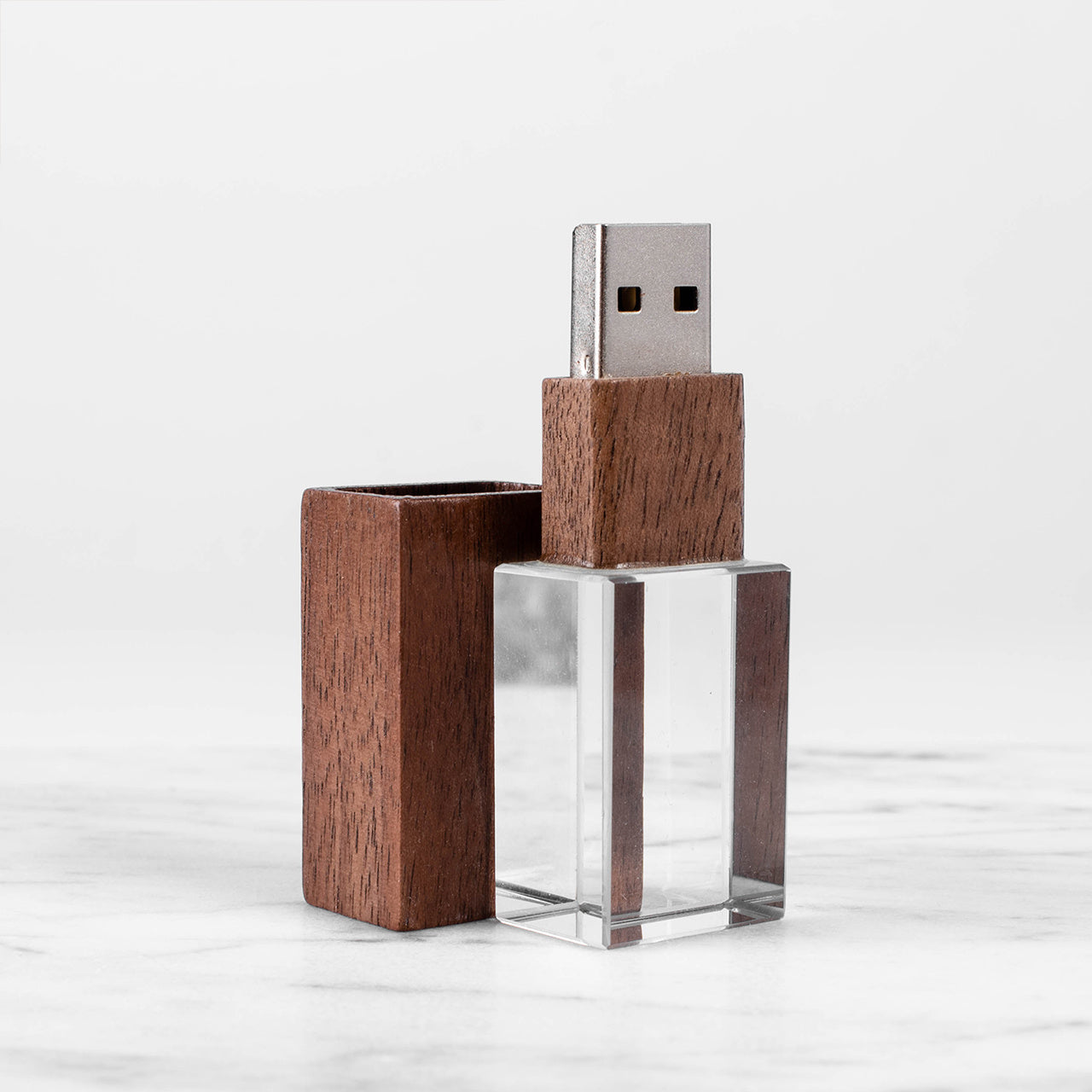 Stick USB gravat pentru profesor – cadou pentru diriginte la sfârșit de an