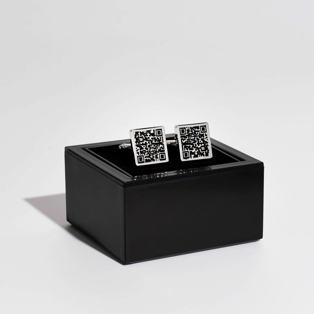 Oryginalne spinki do mankietów - Kod QR prezent dla programisty prezent dla informatyka prezent dla komputerowca