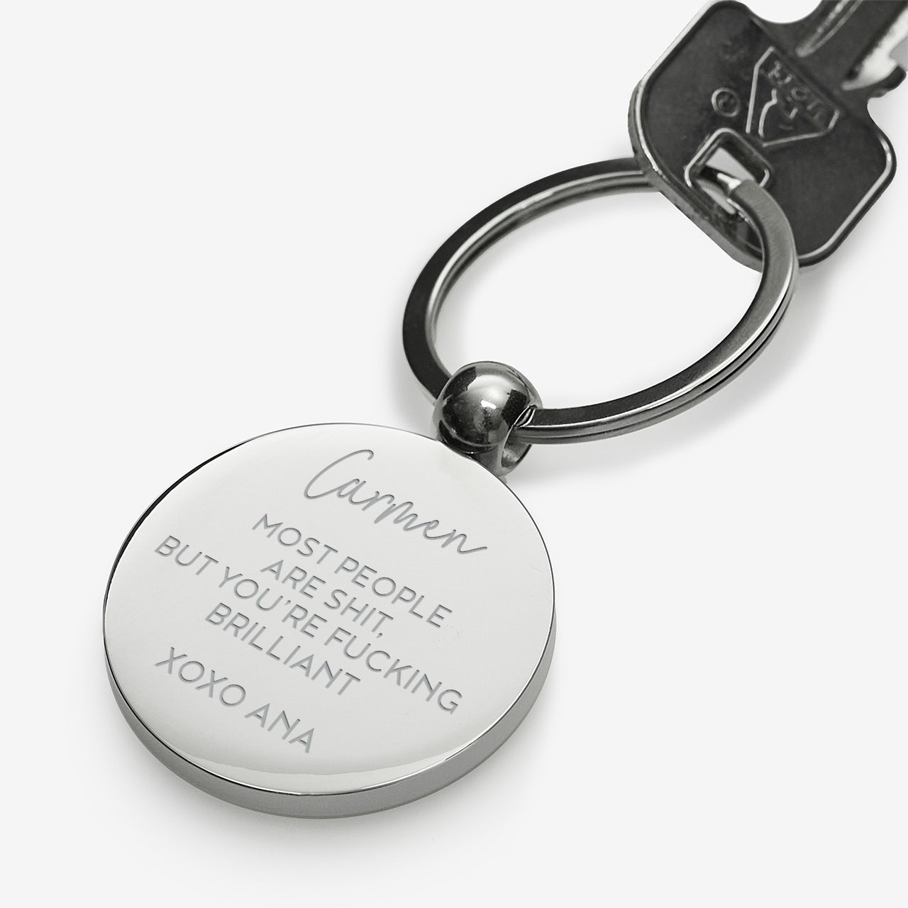 Breloc personalizat – cadou pentru prietenă