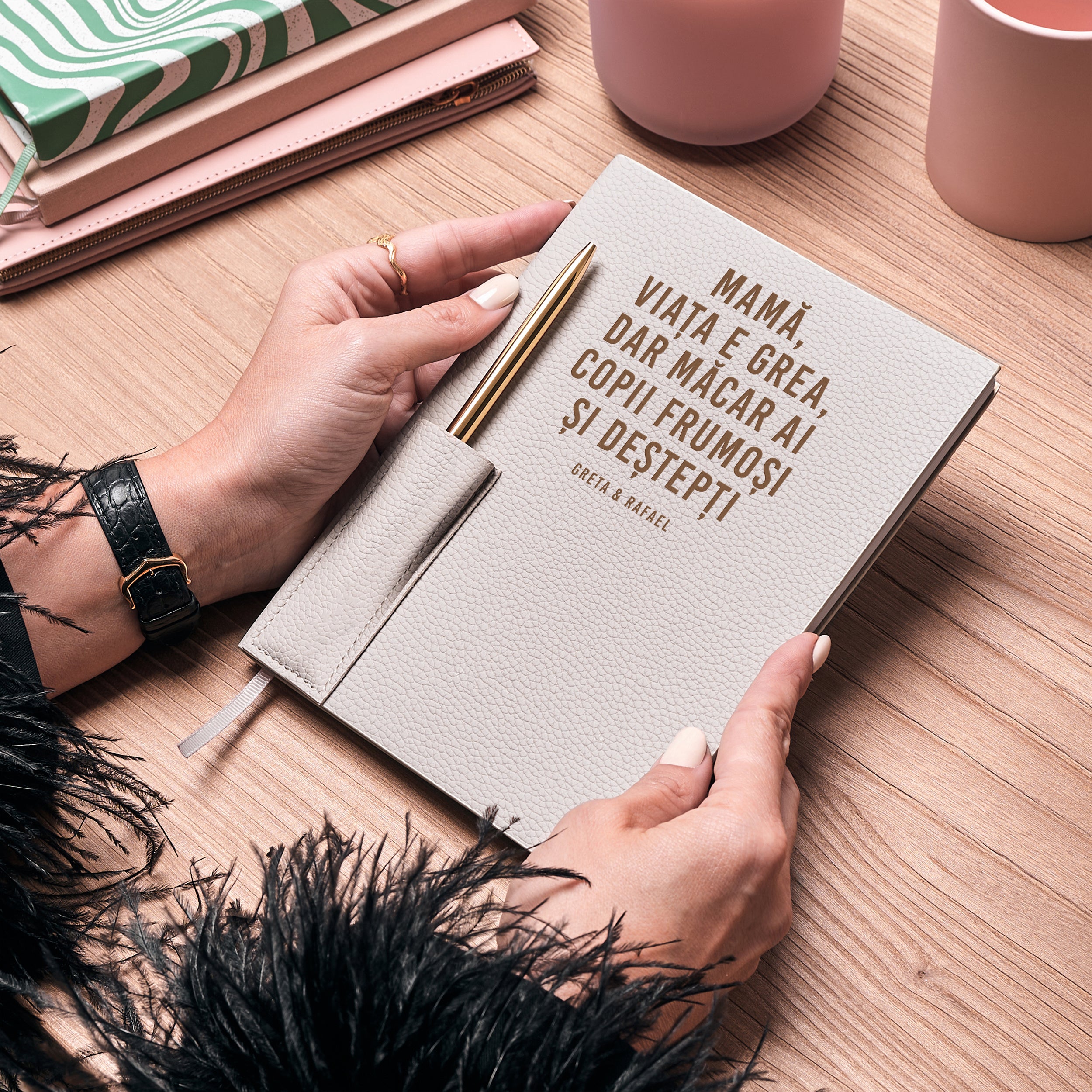 Planner z długopisem - praktyczny prezent dla mamy planner personalizowany prezent na Dzień Mamy