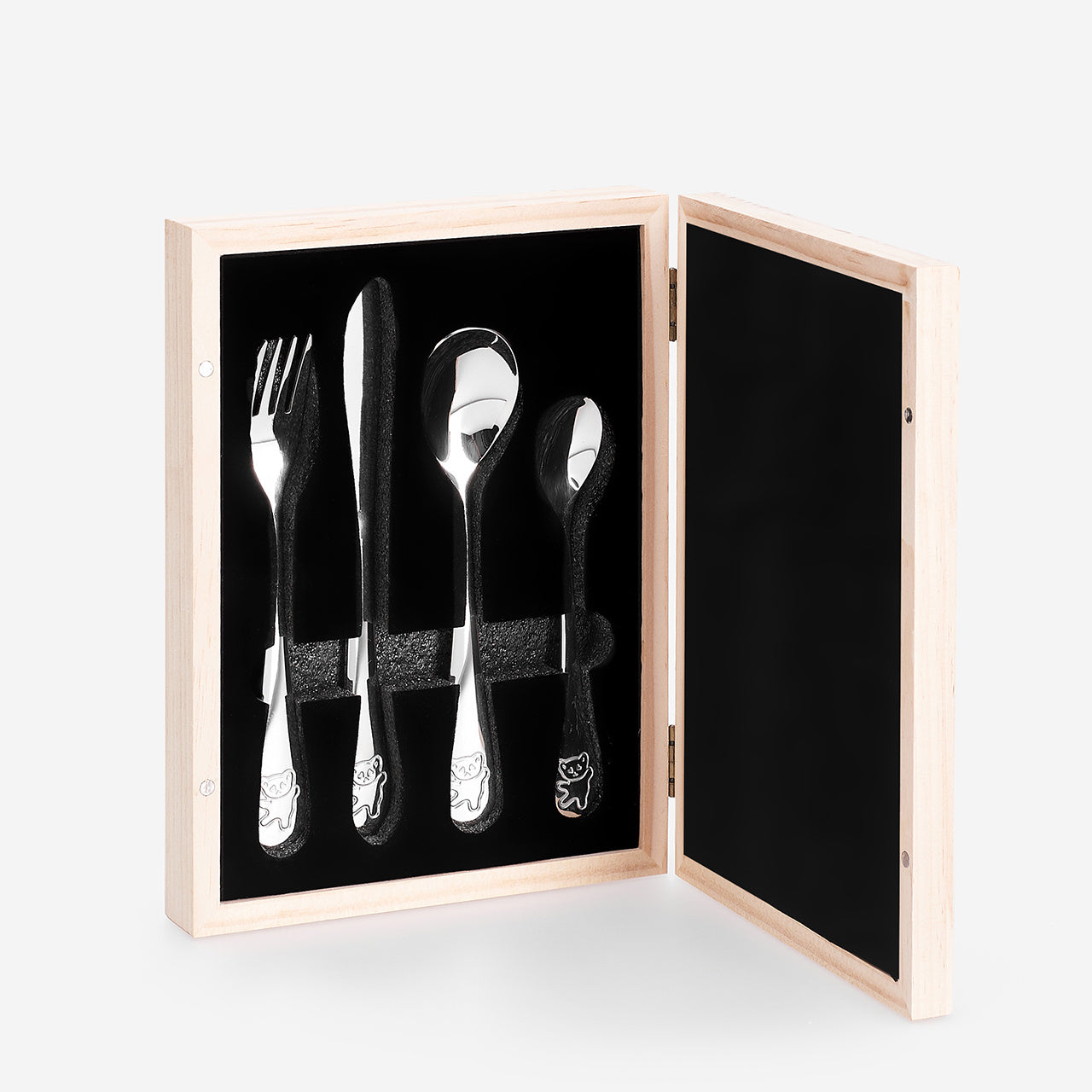 Tacâmuri pentru botez – cadou pentru copil