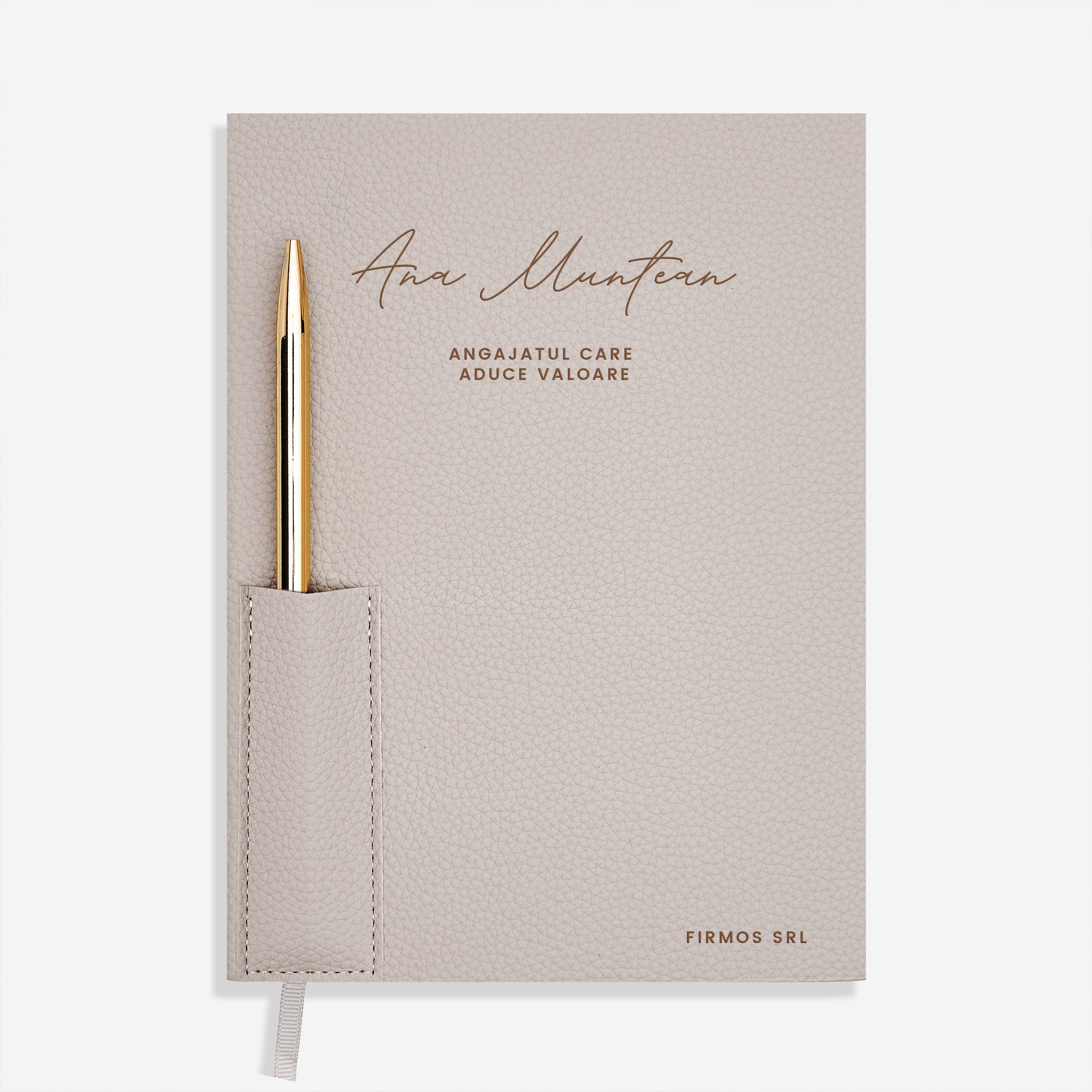 Planner cu copertă personalizată - cadou elegant pentru un angajat