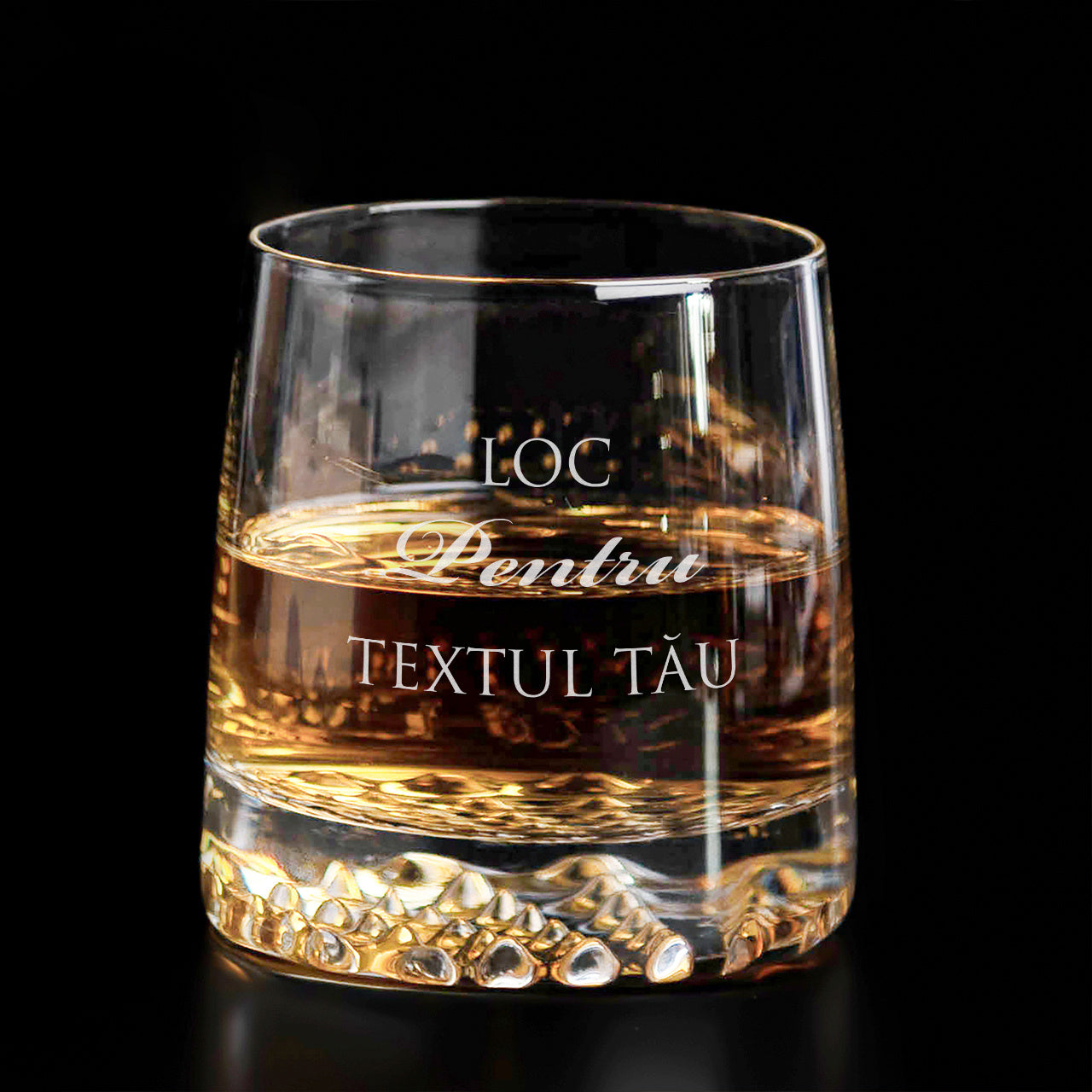 Pahar de whisky gravat cu text personalizat