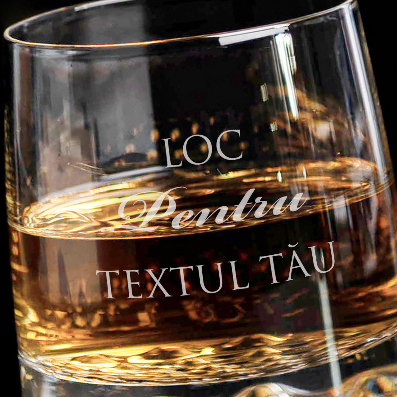 Pahar de whisky gravat cu text personalizat