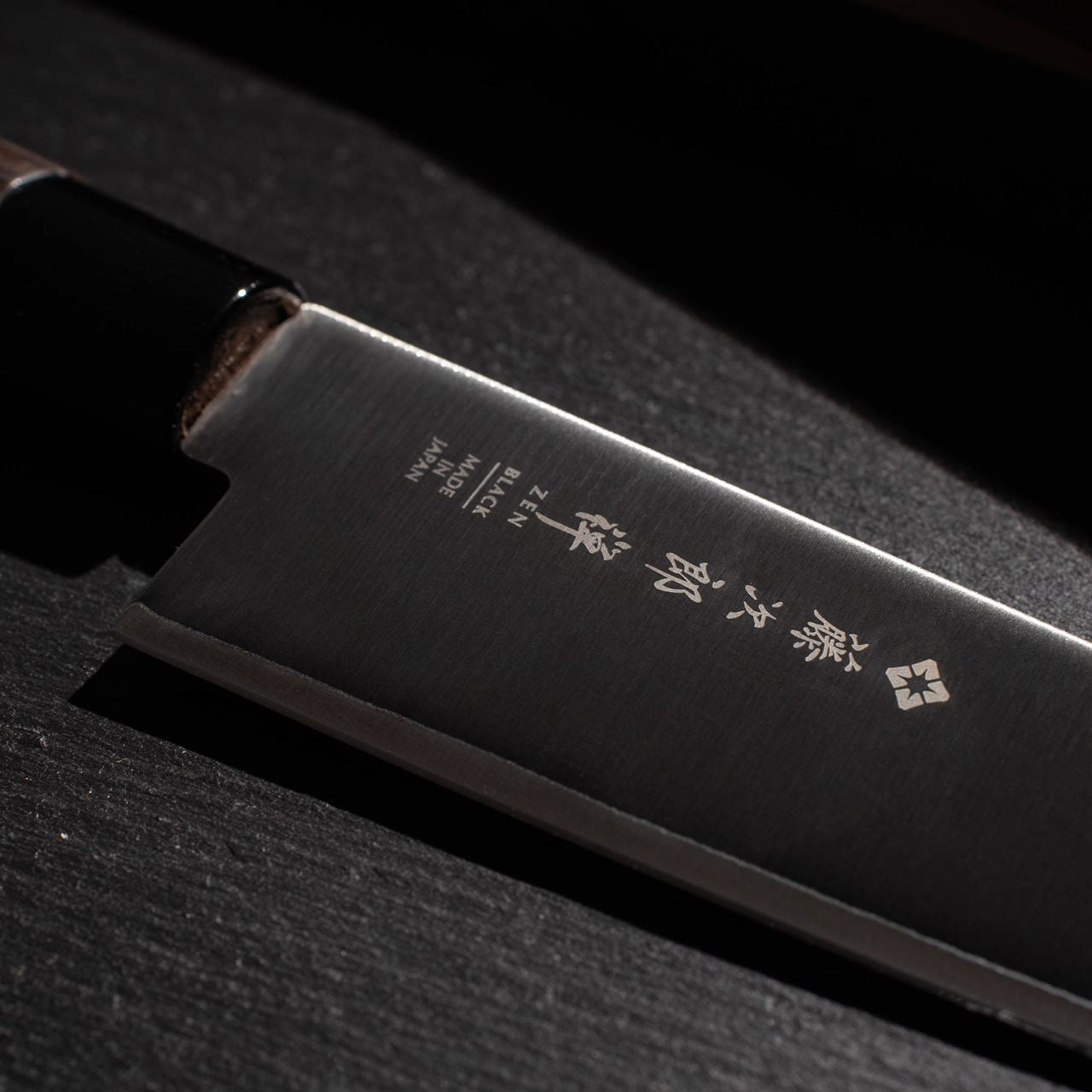 Cuțit profesional Tojiro - cadou pentru bucătar-șef