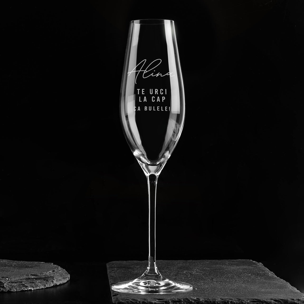 Pahar de șampanie gravat – pentru iubită