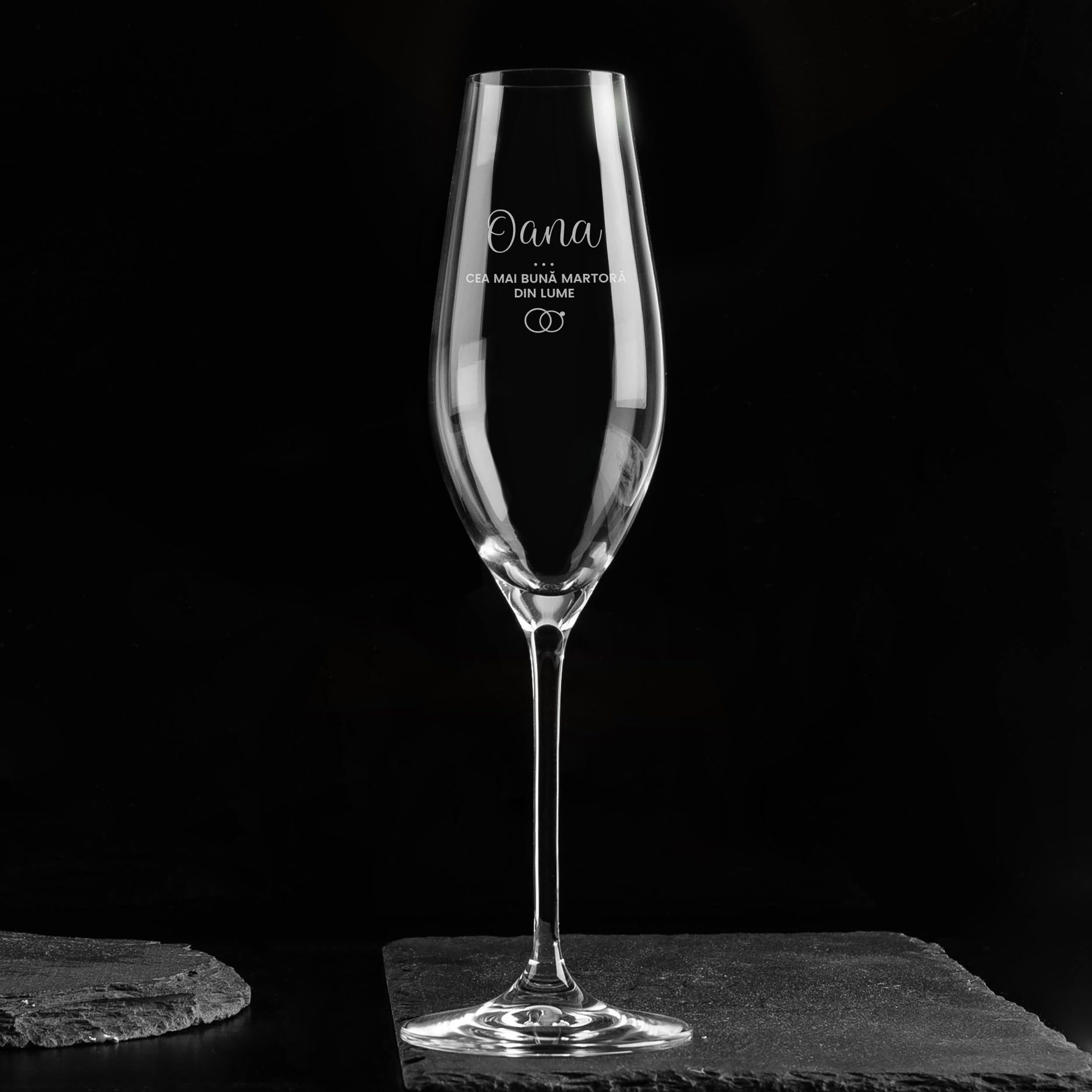 Pahar de șampanie gravat – cadou pentru domnișoara de onoare