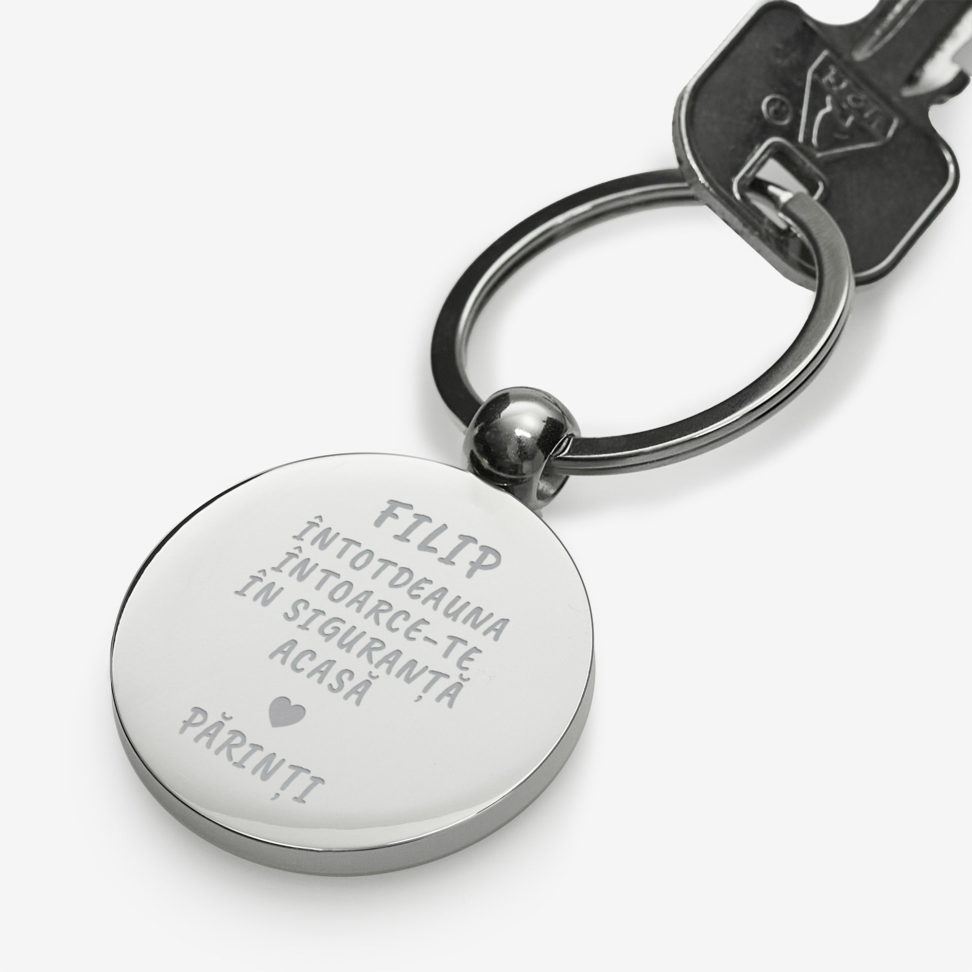 Metalowy breloczek z grawerem Wracaj bezpiecznie - prezent dla syna brelok metalowy prezent dla dziecka