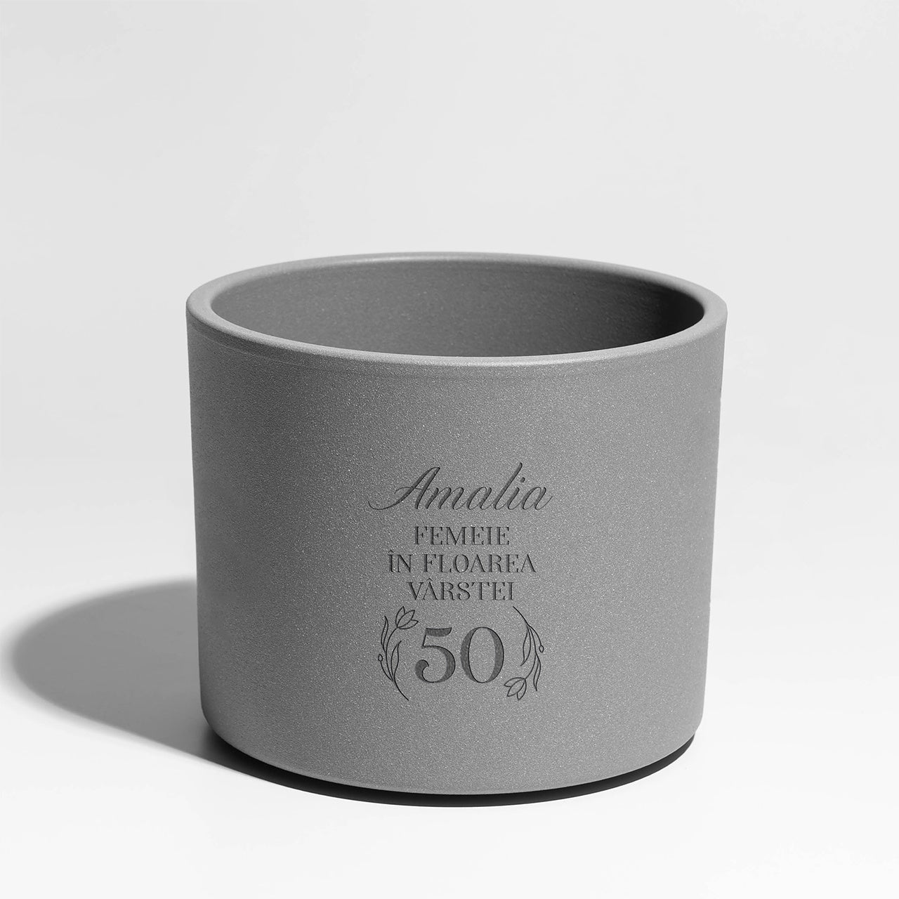 Capac personalizat pentru ghiveci - cadou la aniversarea a 50 de ani