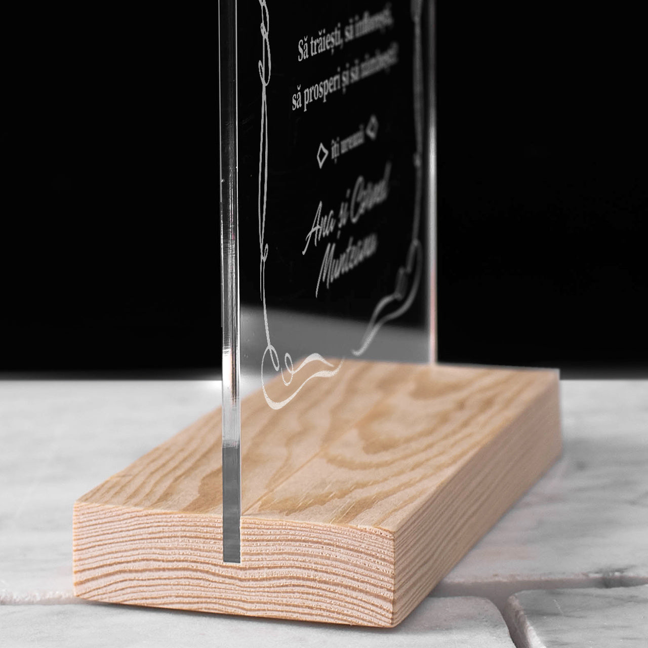 Statuetă gravată pentru a 50-a aniversare