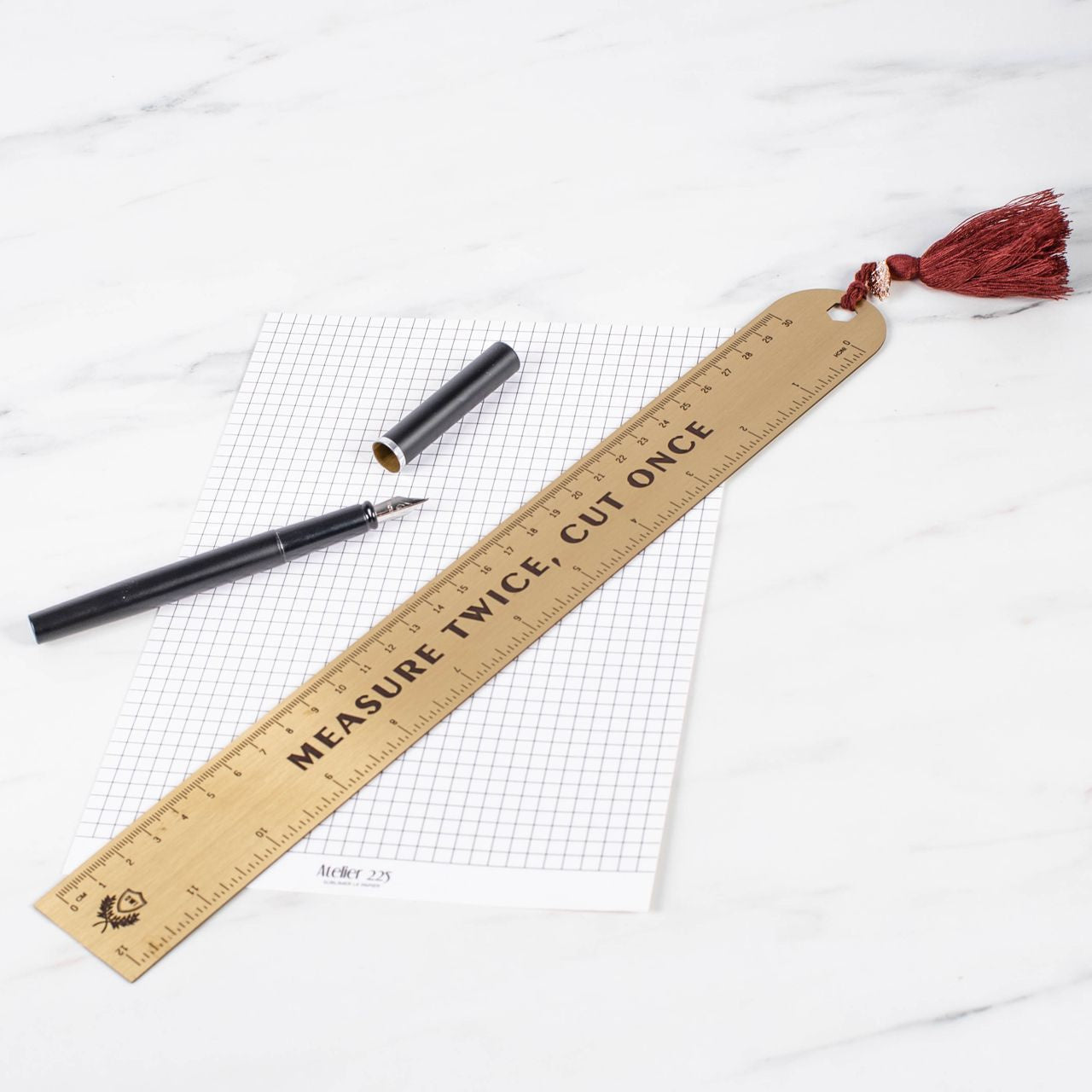 Riglă - cadou pentru artizan