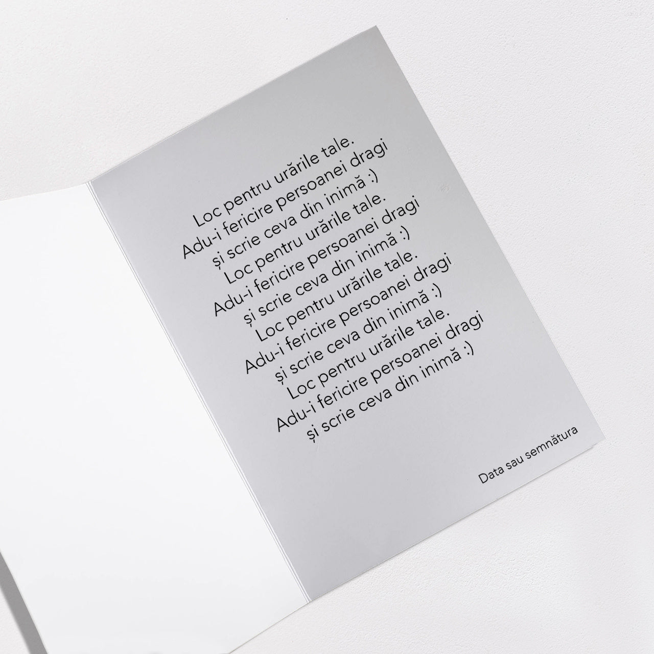 Felicitare elegantă pentru nuntă cu elemente aurii 