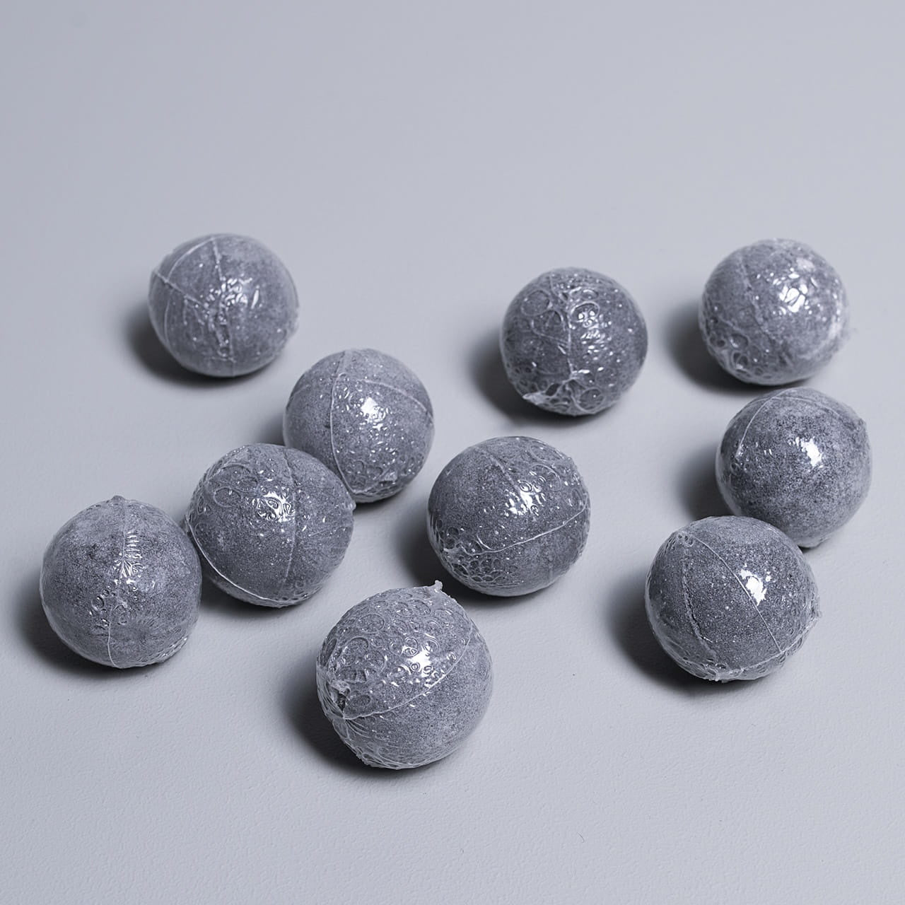 Czarne kule do kąpieli 10 szt. Dark like my heart - upominek dla faceta