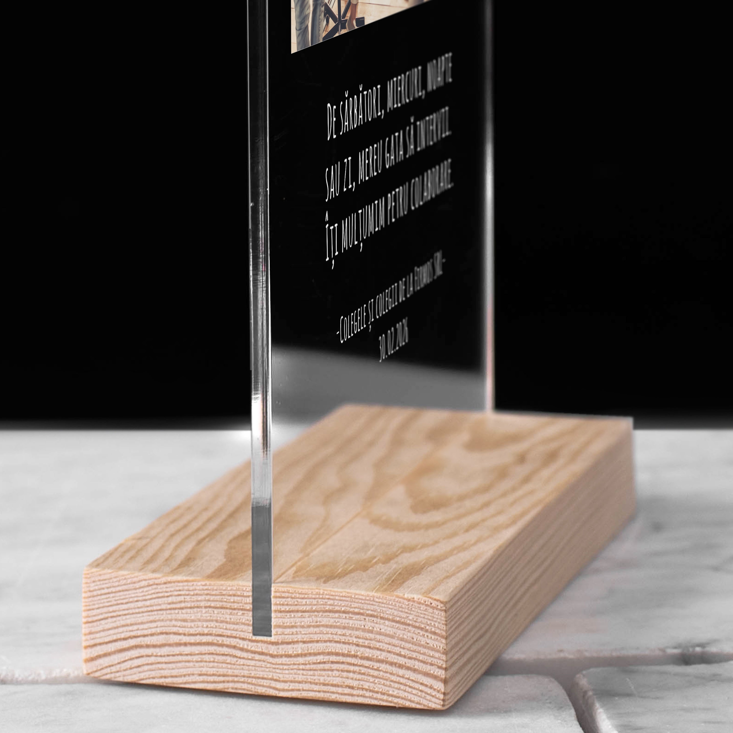 Trofeu din sticlă cu fotografie - părăsirea locului de muncă