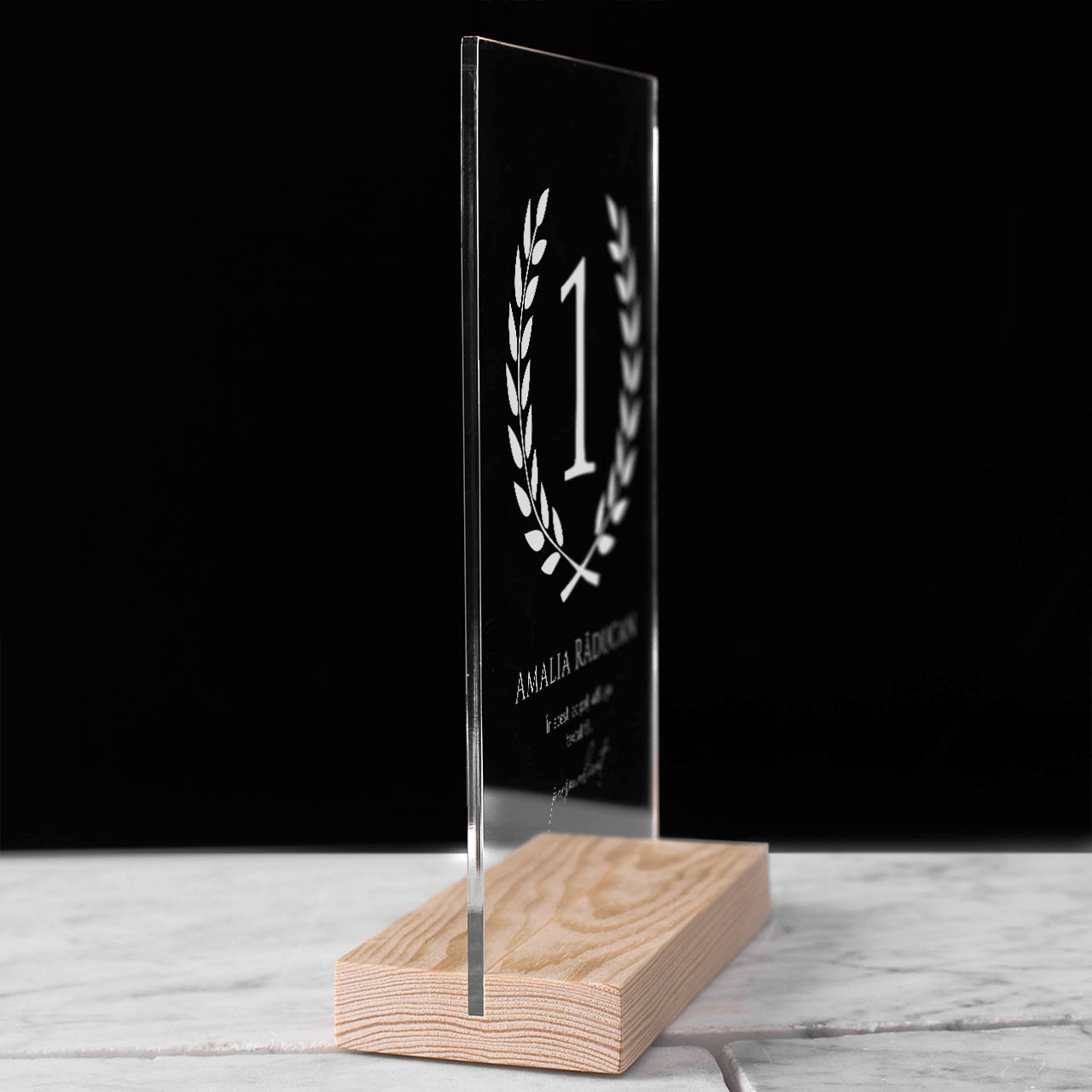 Trofeu personalizat pentru câștigător