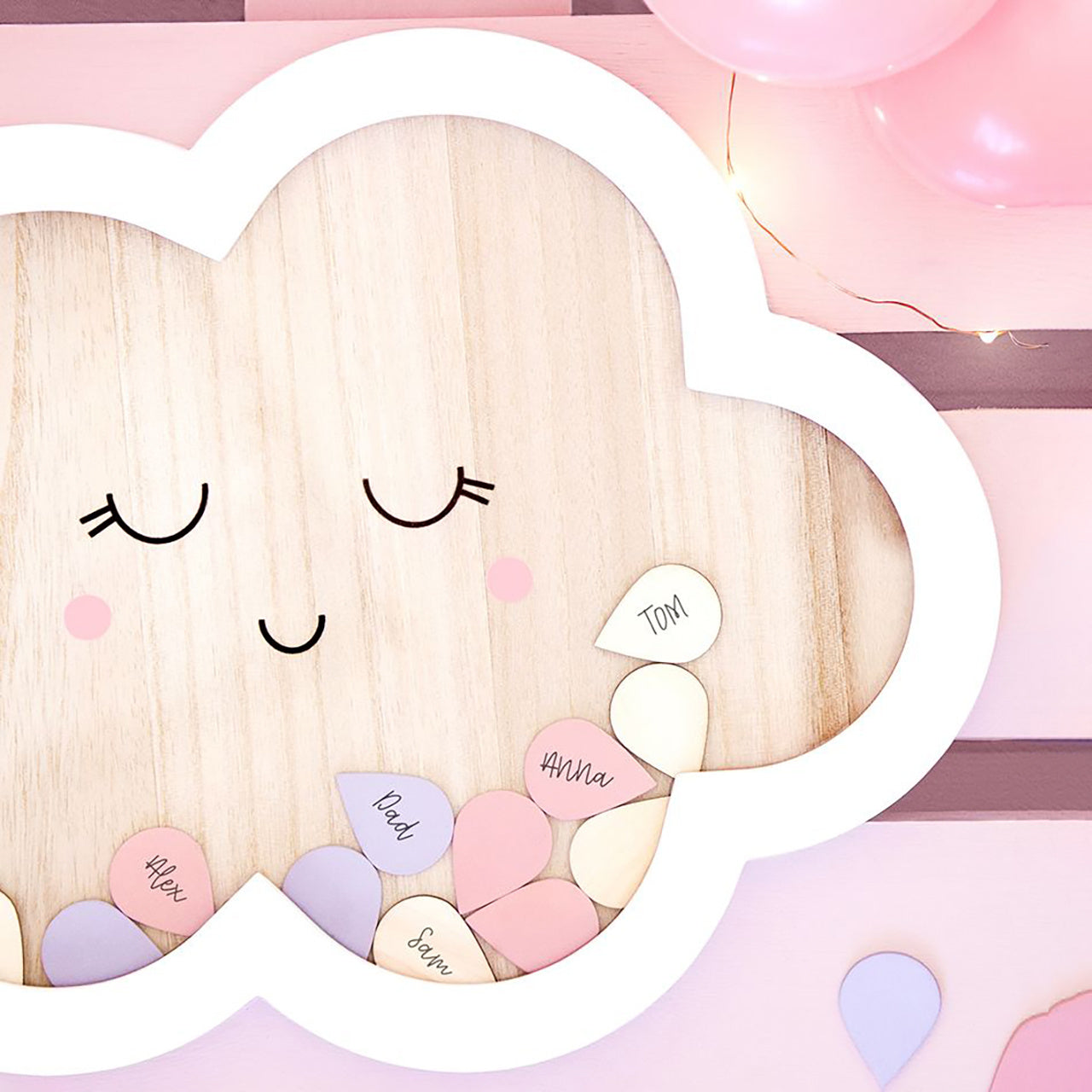 Carte de oaspeți din lemn - formă de nor