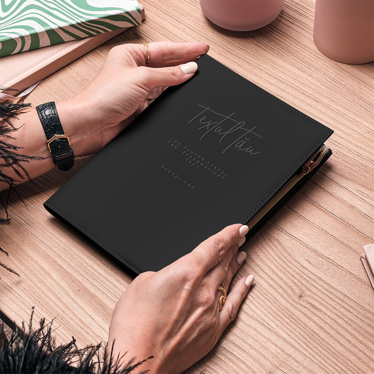 Agendă elegantă cu fermoar - cadou pentru un antreprenor