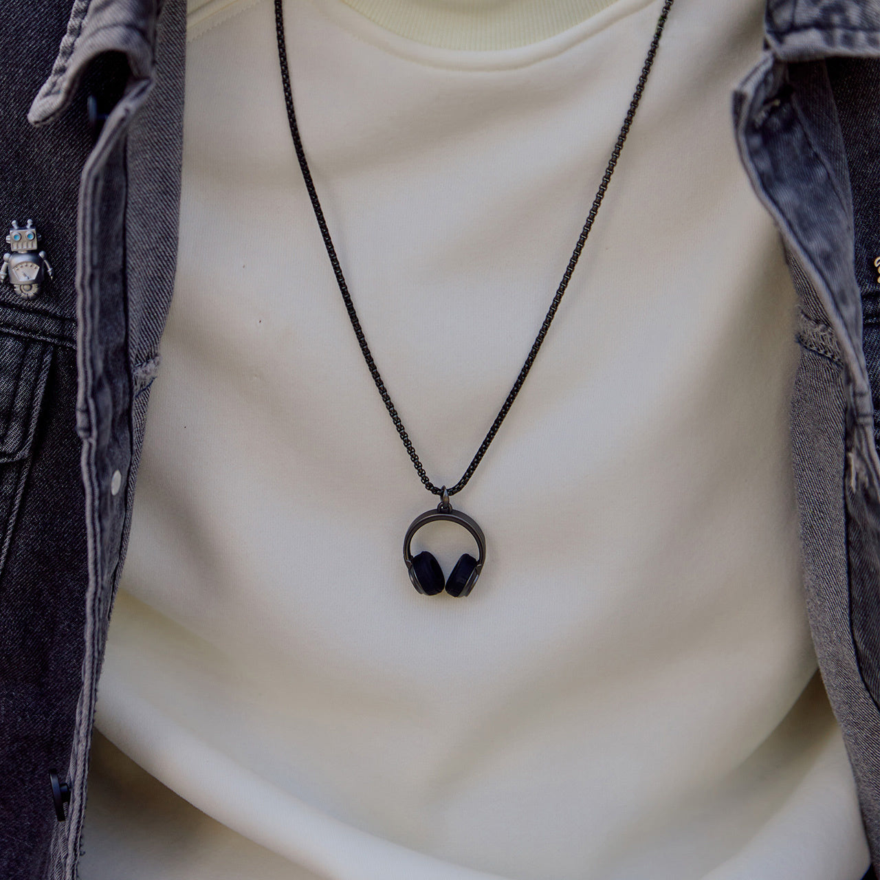 Colier cu pandantiv căști pentru DJ