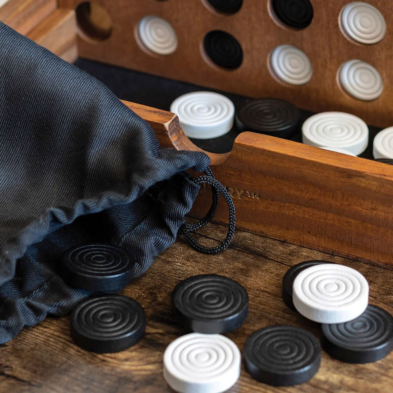 Joc de Logică – Patru la Rând