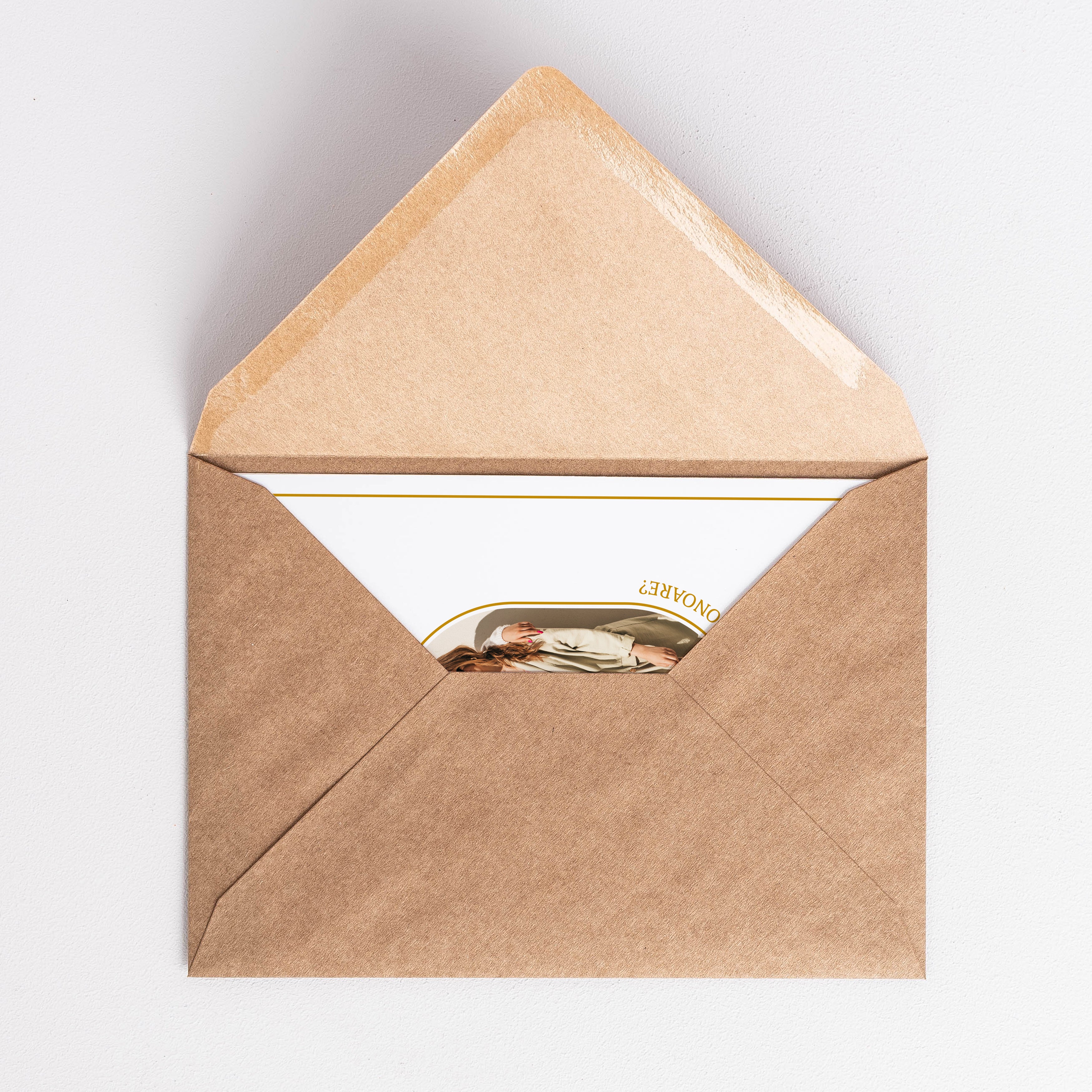 Felicitare personalizată cu fotografie – întrebare pentru domnișoara de onoare