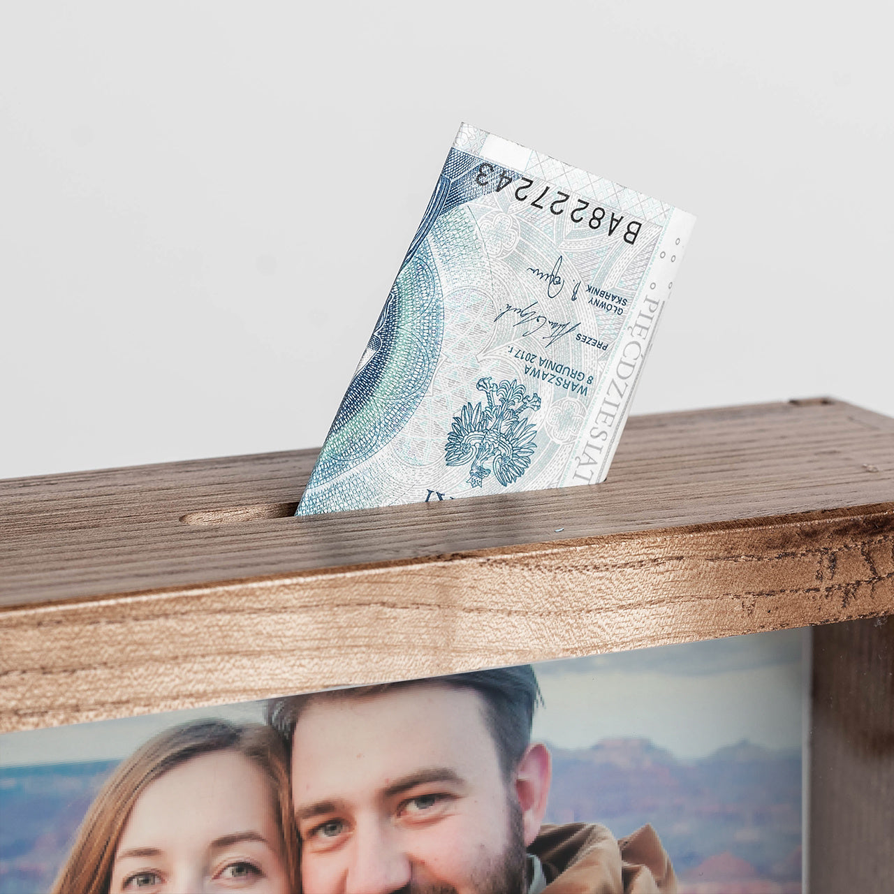 Skarbonka ze zdjęciem na prezent dla pary personalizowana skarbonka prezent dla małżonków skarbonka na prezent