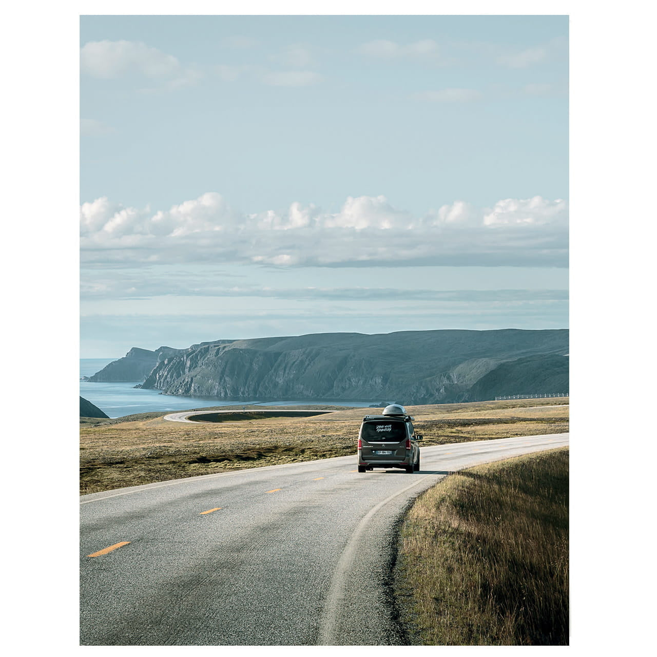 Książka Drive Your Adventure książka o Norwegii prezent dla podróżnika prezent dla podróżniczki